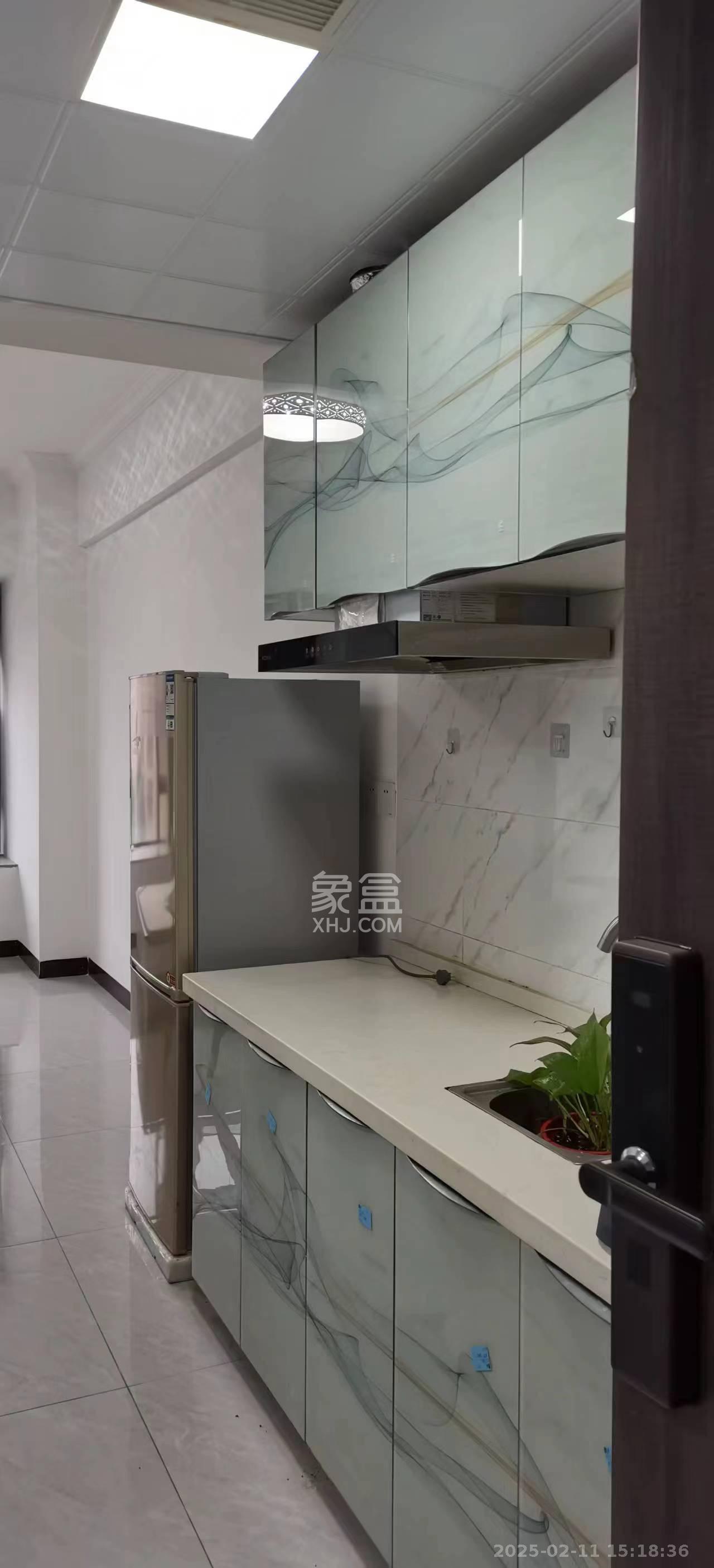 龙湖湘江星座（祺鑫星座公寓）  1室0厅0卫   1600.00元/月室内图