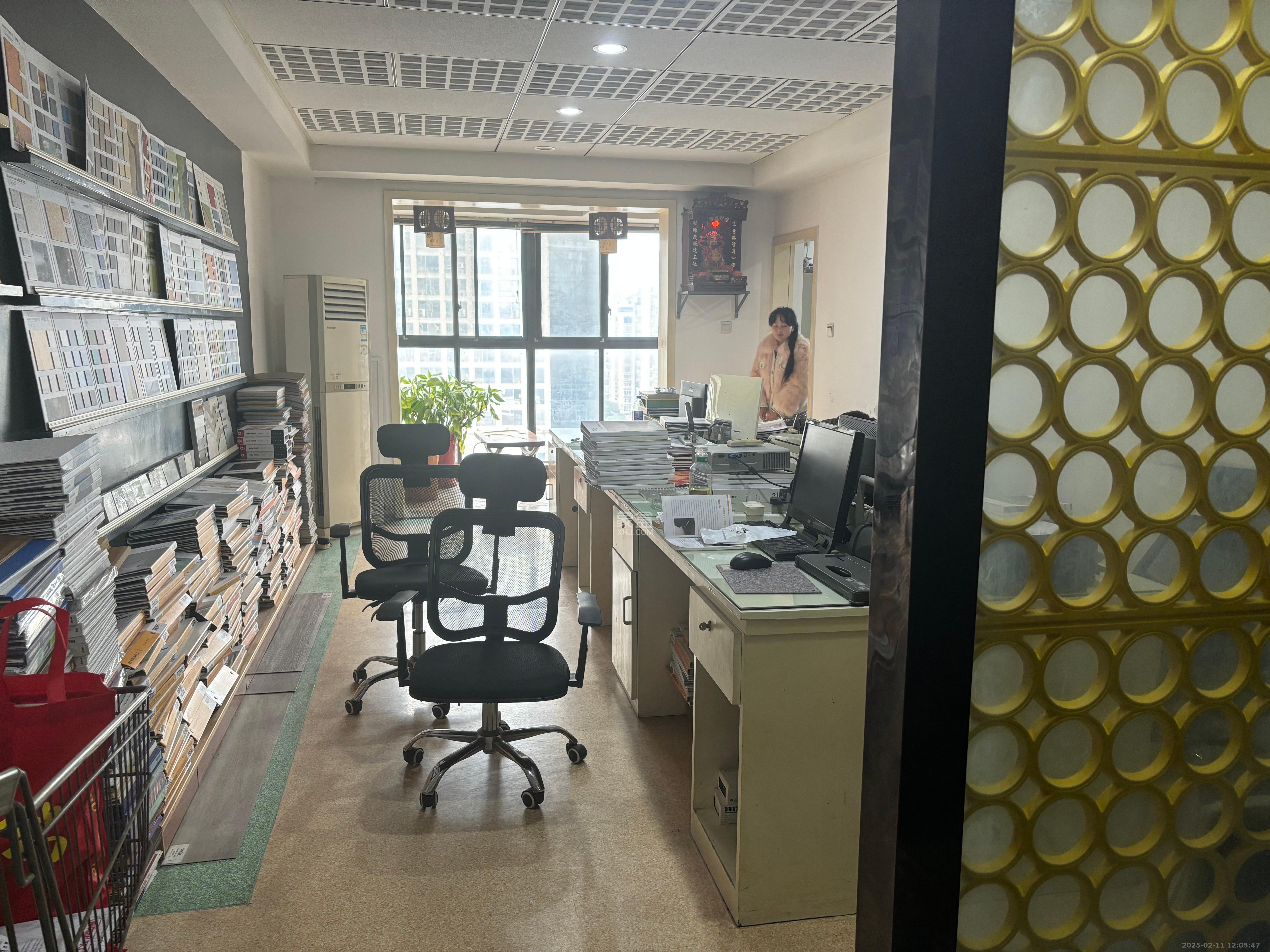 凯通国际城(凯通朝庭) 3室1厅1卫 2800.0元/月 凯通国际城(凯通朝庭) 3室1厅1卫 2800.0元/月室内图