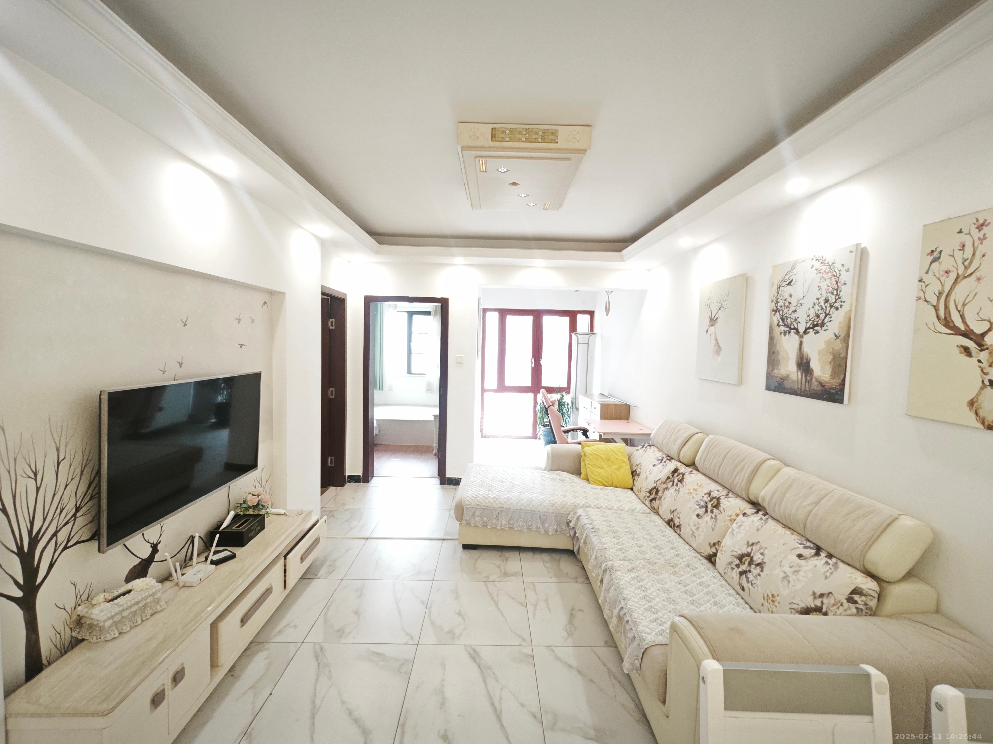 保利城(中航城国际社区、郡原美村) 3室2厅1卫 2300.0元/月 保利城(中航城国际社区、郡原美村) 3室2厅1卫 2300.0元/月室内图