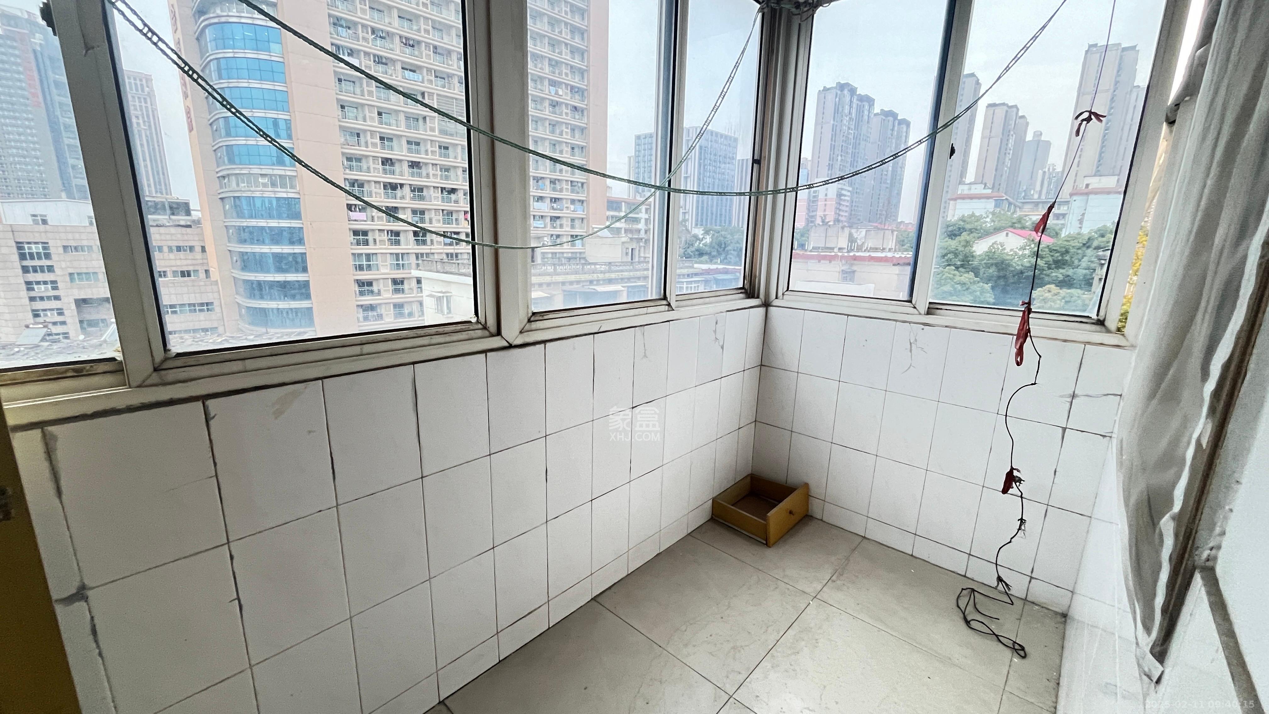 湘博楼 1室1厅1卫 1600.0元/月 湘博楼 1室1厅1卫 1600.0元/月室内图