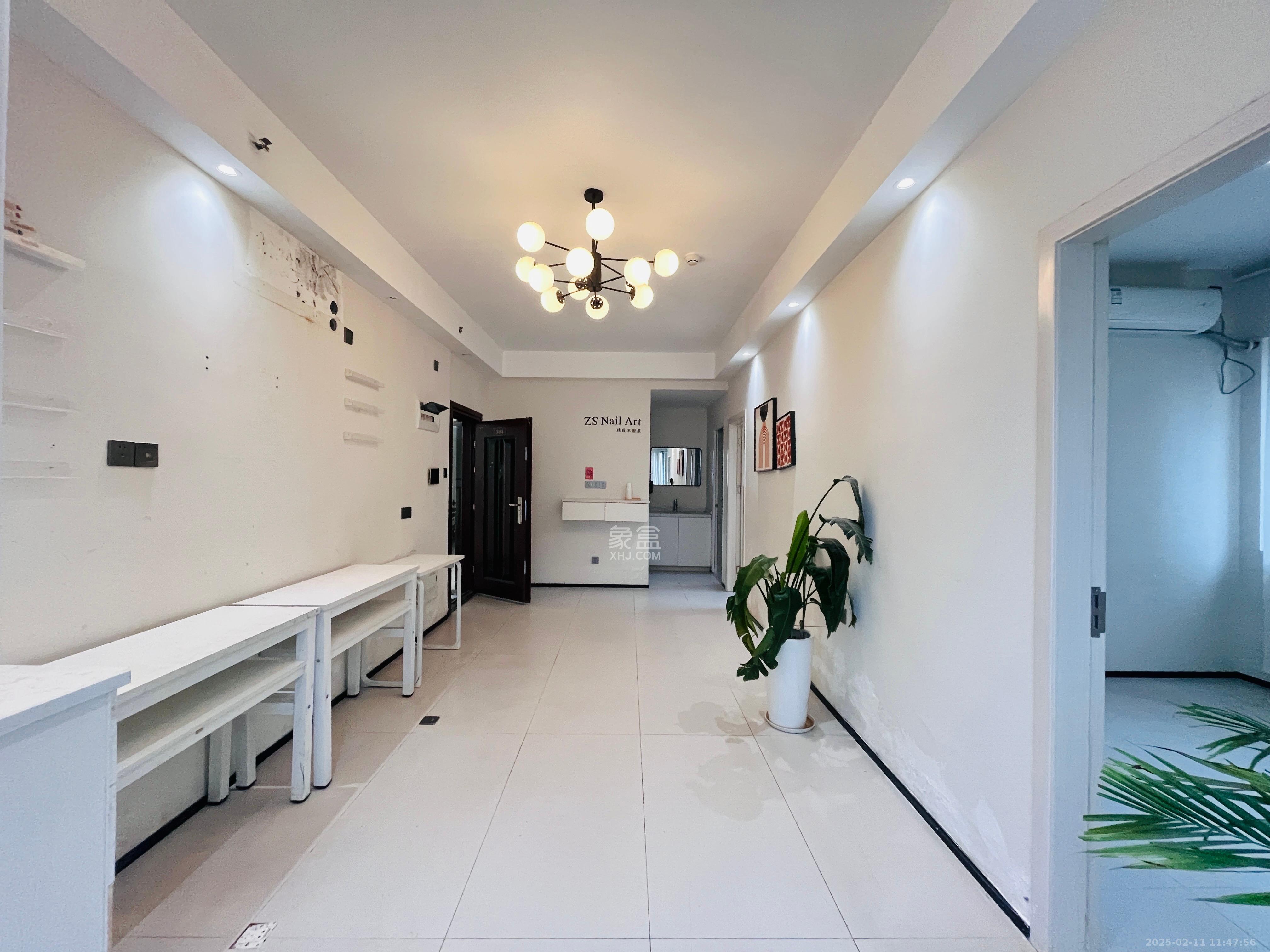 半山公馆(半山国际中心) 2室2厅1卫 2600.0元/月 半山公馆(半山国际中心) 2室2厅1卫 2600.0元/月室内图