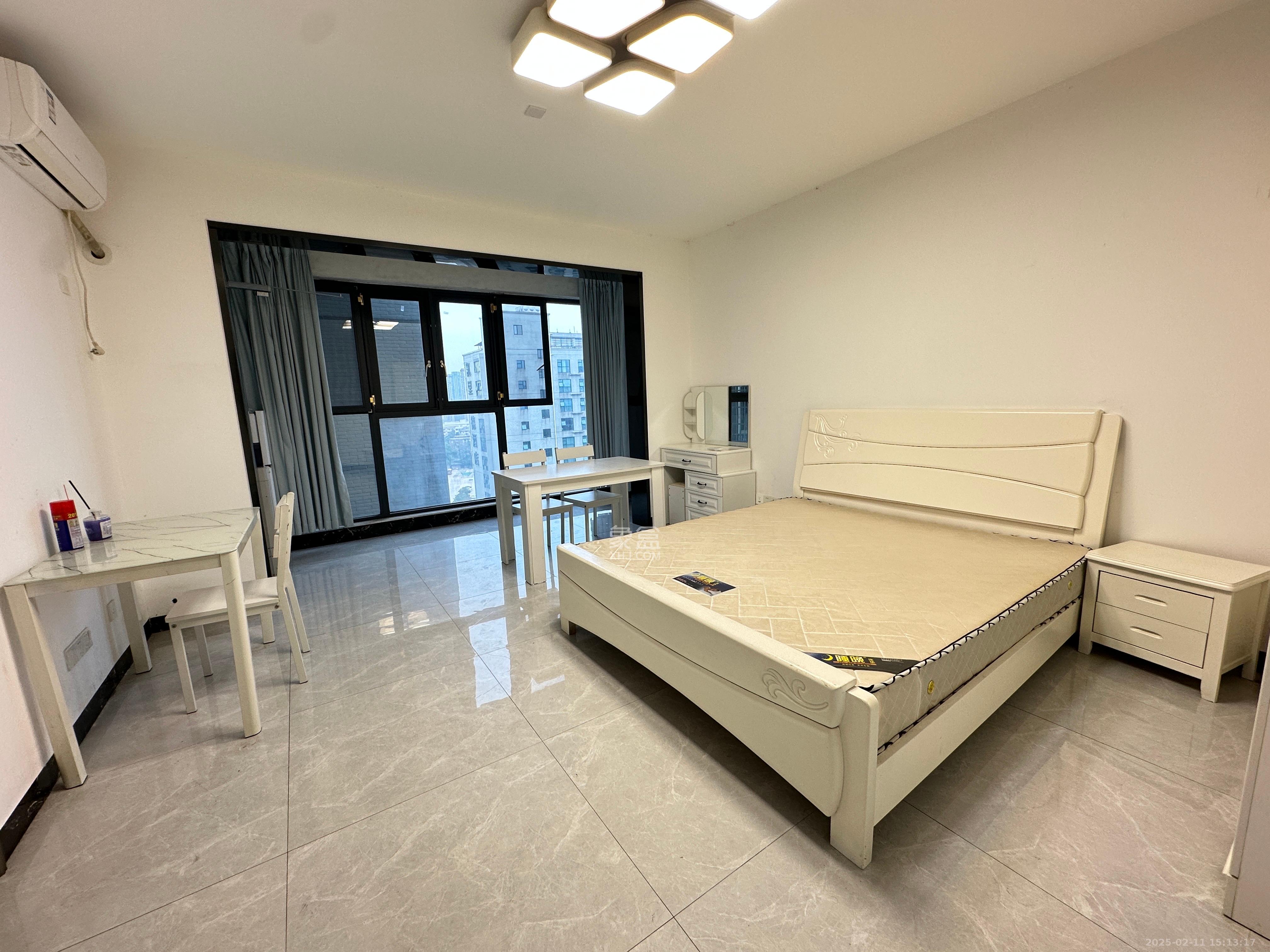 麓景裕园 1室1厅1卫 1450.0元/月 麓景裕园 1室1厅1卫 1450.0元/月室内图