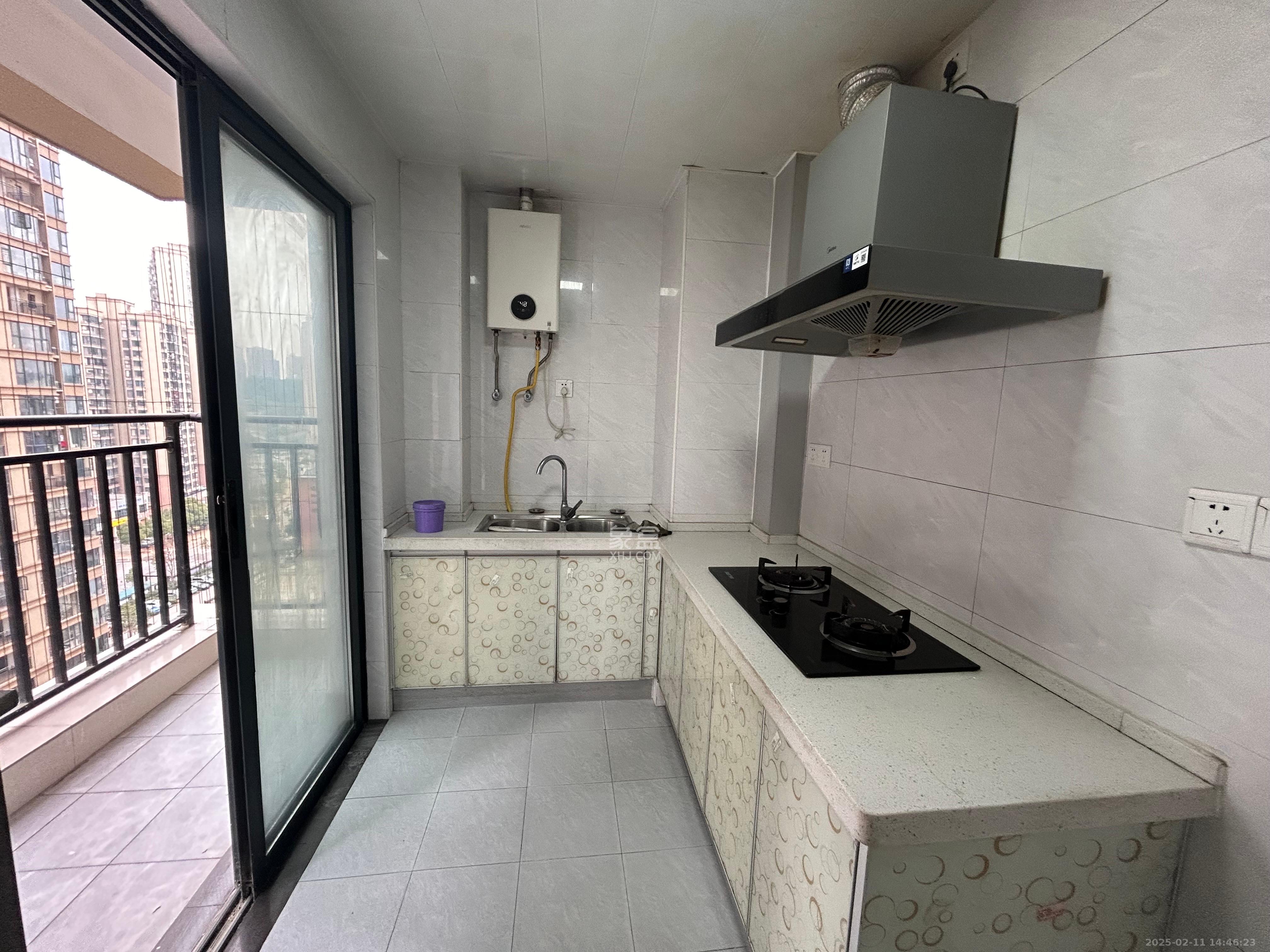 中建嘉和城  3室2厅2卫    2200.0元/月 中建嘉和城  3室2厅2卫    2200.0元/月室内图