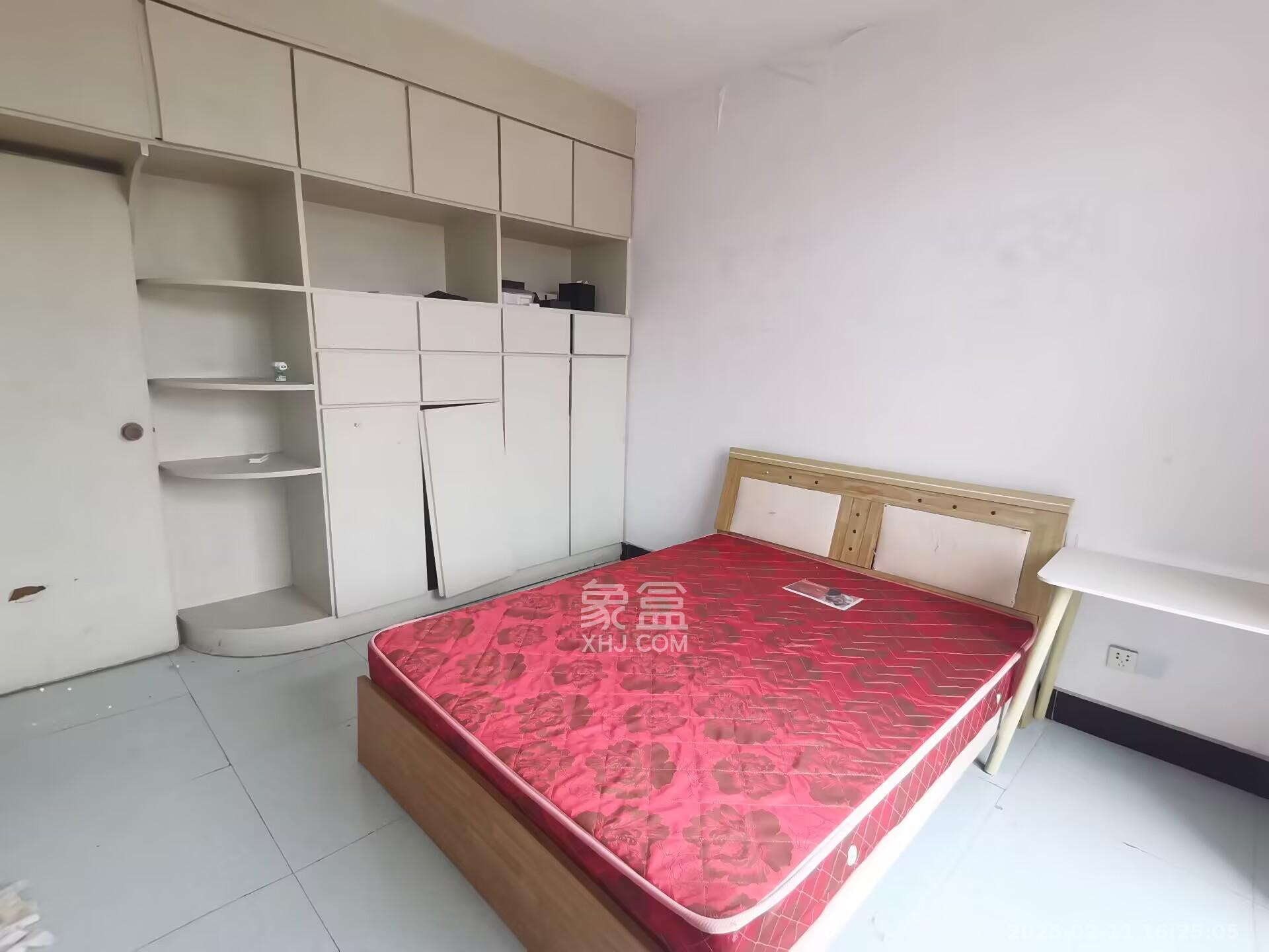 山水人家一二期 1室1厅1卫 1100.0元/月 山水人家一二期 1室1厅1卫 1100.0元/月室内图