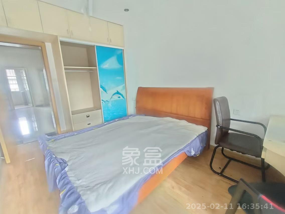 湘绣城 2室2厅1卫 1200.0元/月 湘绣城 2室2厅1卫 1200.0元/月室内图