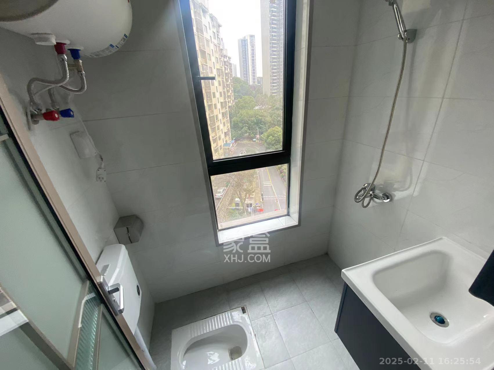 兴旺正佳广场(金石雅苑) 1室2厅2卫 1600.0元/月 兴旺正佳广场(金石雅苑) 1室2厅2卫 1600.0元/月室内图