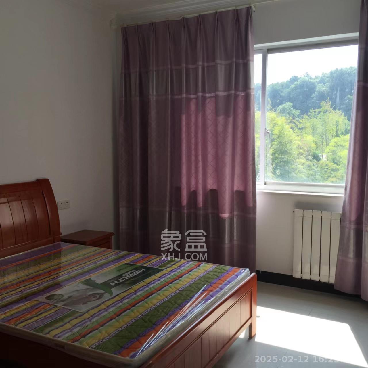 九峰小区（一二三四区）  3室2厅2卫   3500.00元/月室内图