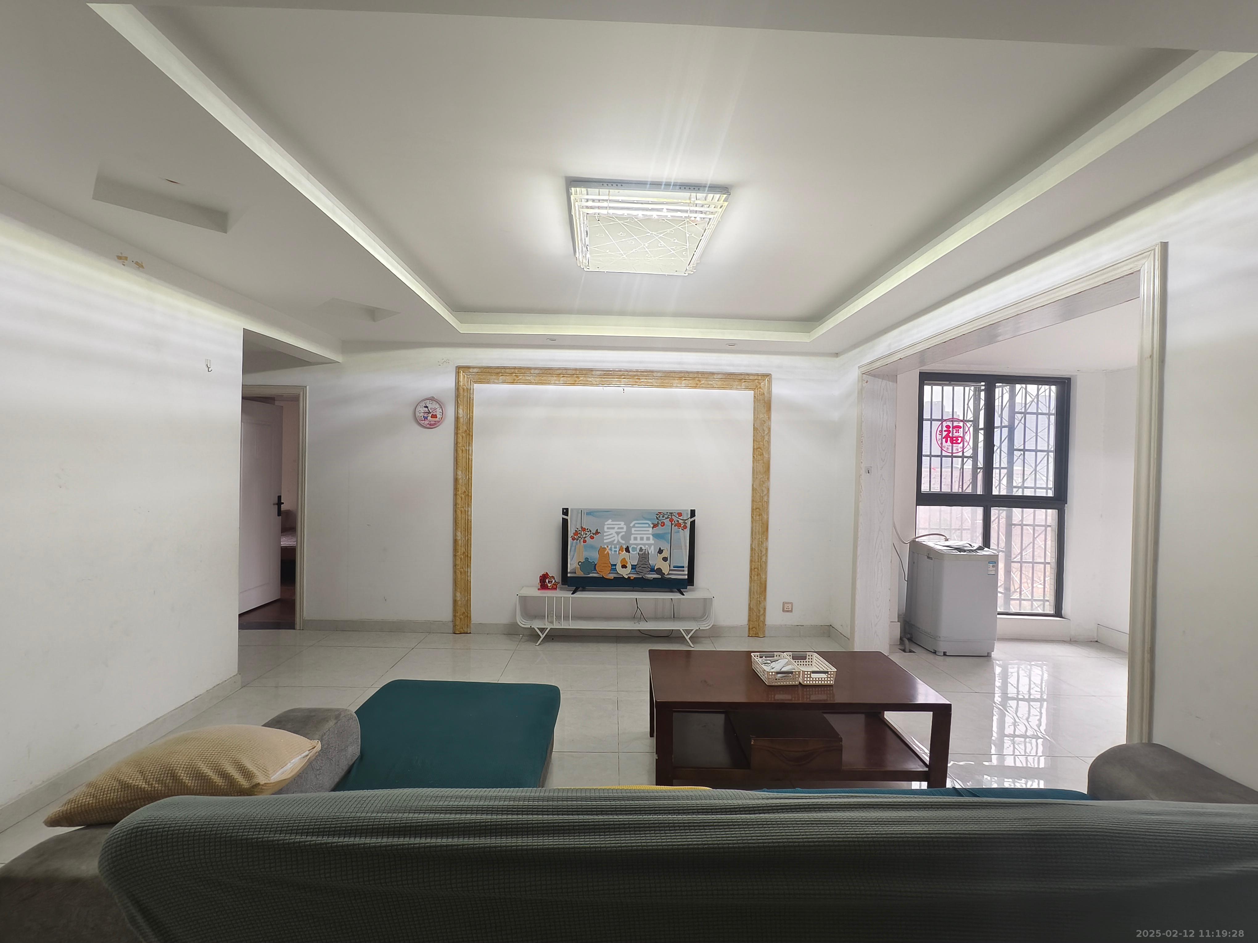 海德公园 4室2厅1卫 1900.0元/月 海德公园 4室2厅1卫 1900.0元/月室内图