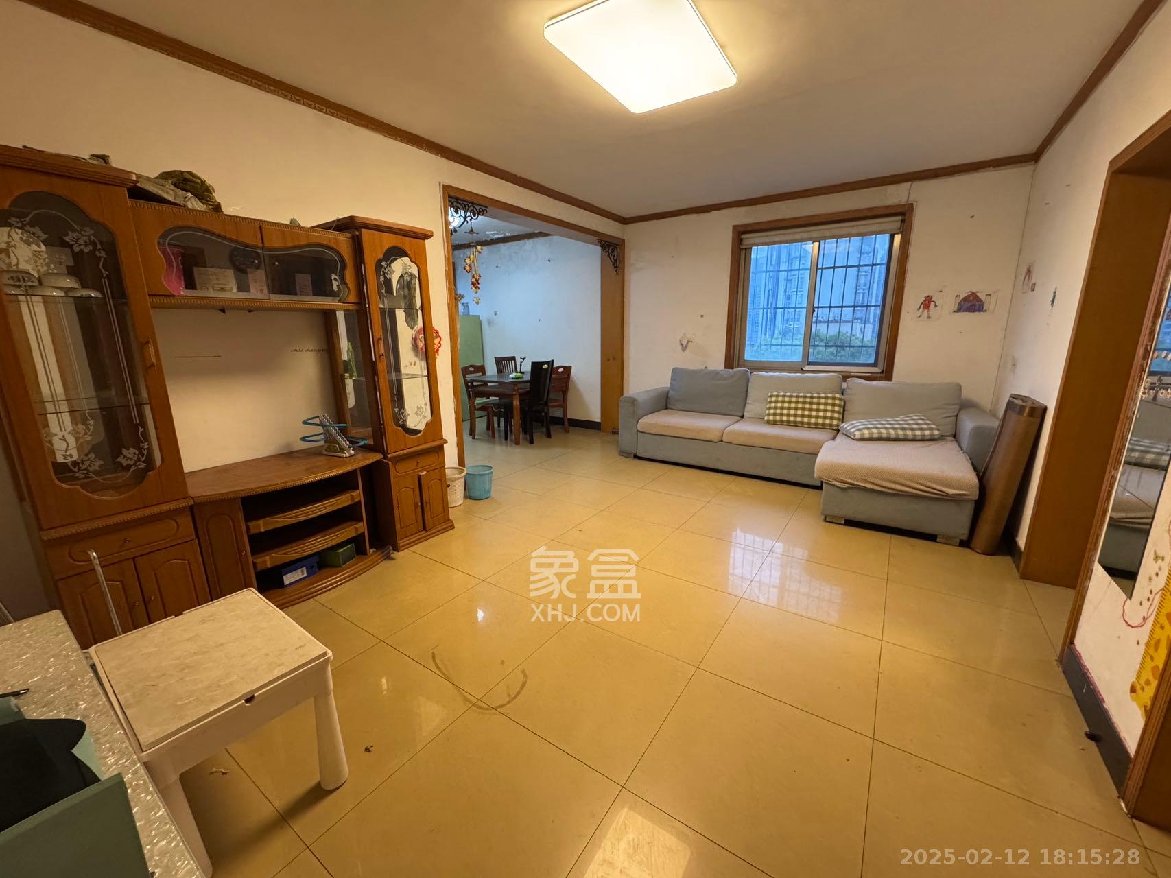 长沙市自来水有限公司金盆岭住宅区（赤岭路4号）  2室2厅1卫   1200.00元/月