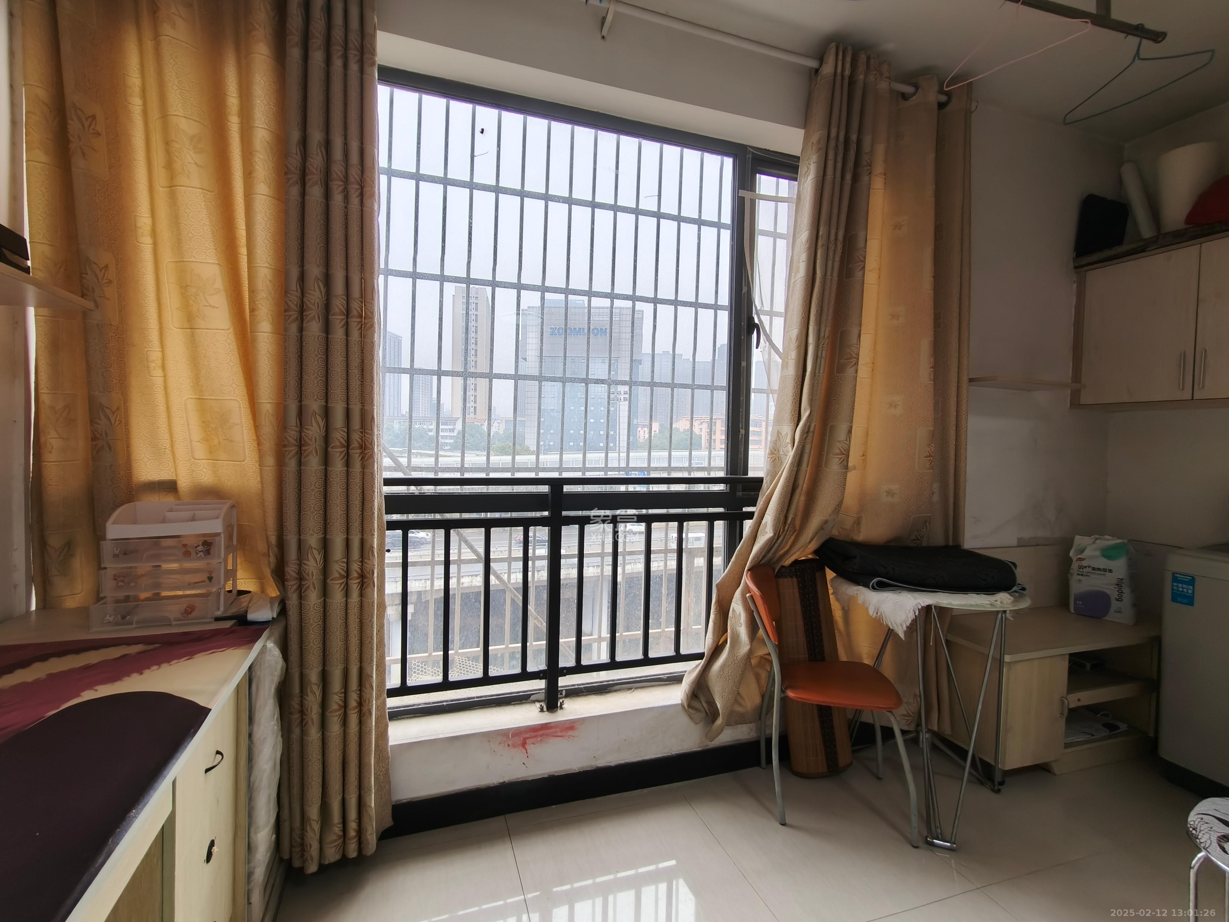 剑桥名门  1室1厅1卫   1400.00元/月室内图