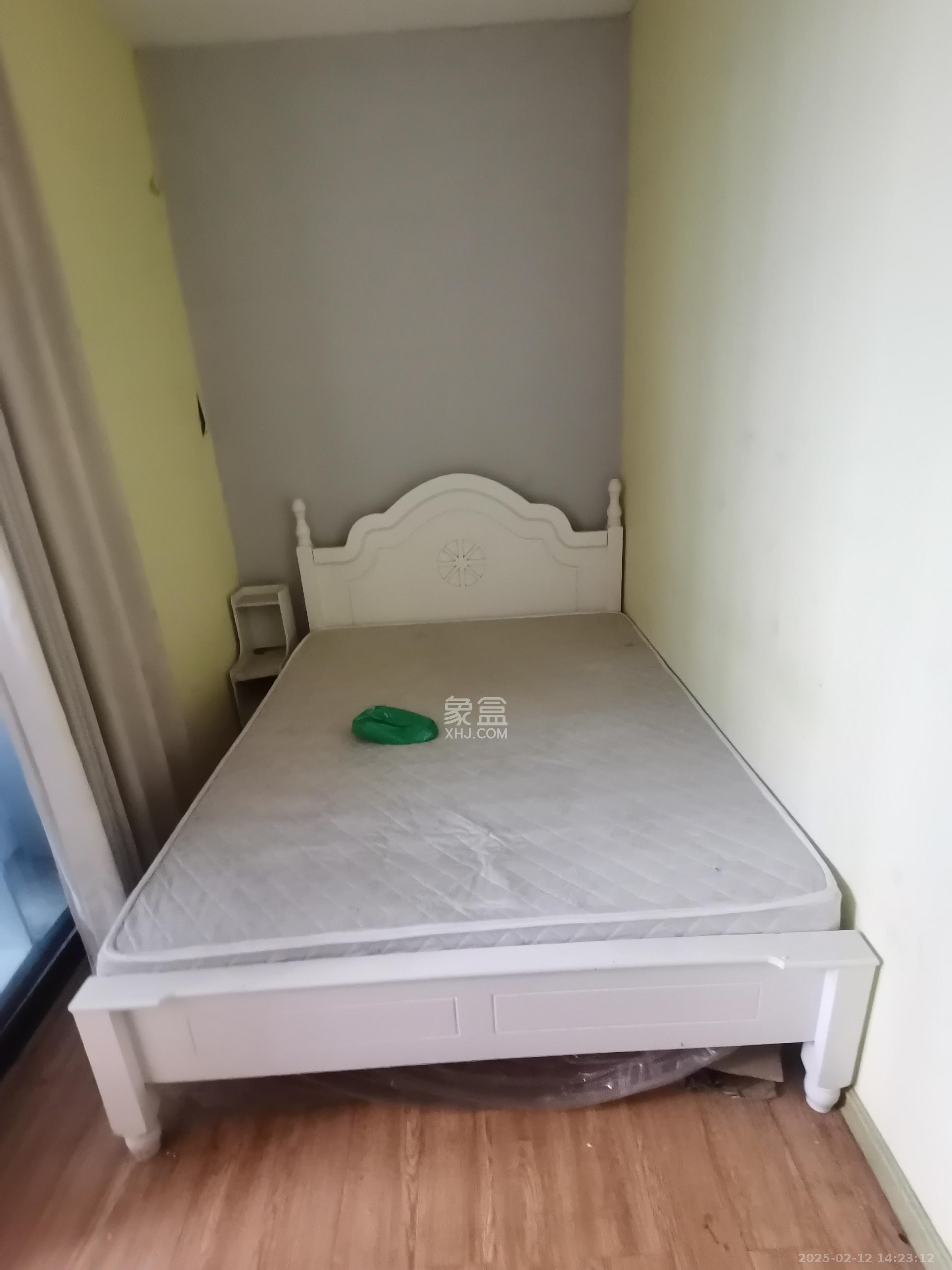 华润置地广场一期  1室2厅1卫    600.0元/月 华润置地广场一期  1室2厅1卫    600.0元/月室内图