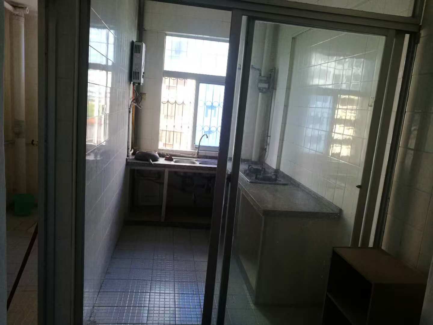 安全局宿舍  2室2厅1卫    90.0万 安全局宿舍  2室2厅1卫    90.0万室内图