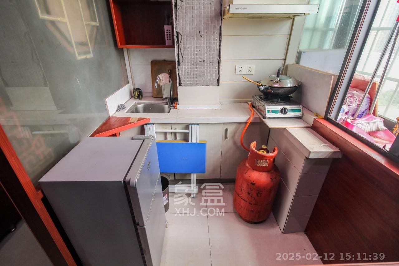 佐佑大厦 1室1厅1卫 900.0元/月 佐佑大厦 1室1厅1卫 900.0元/月室内图