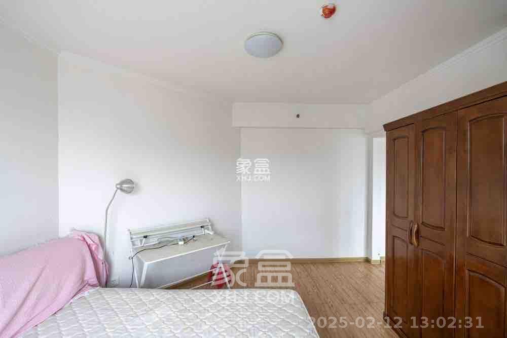 融科东南海 1室1厅1卫 1800.0元/月 融科东南海 1室1厅1卫 1800.0元/月室内图