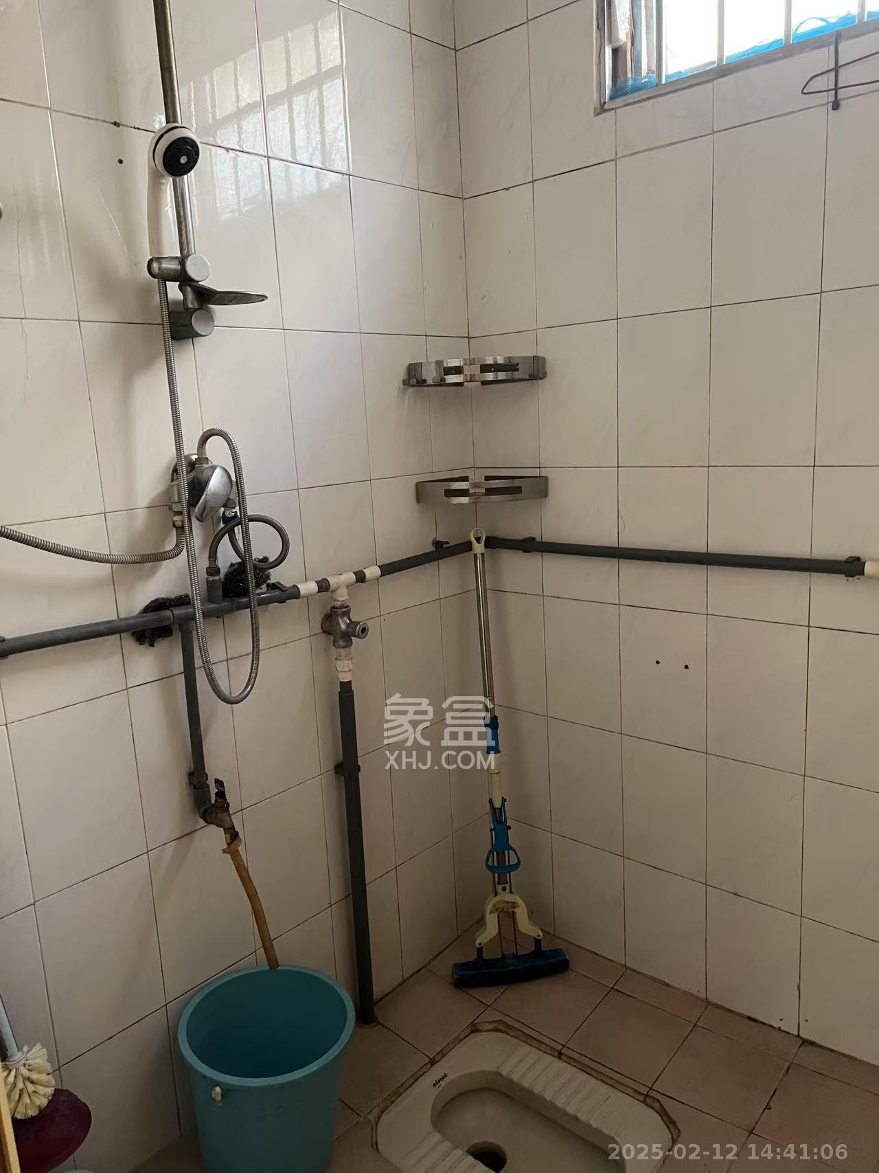 长华小区  2室2厅1卫   1700.00元/月室内图