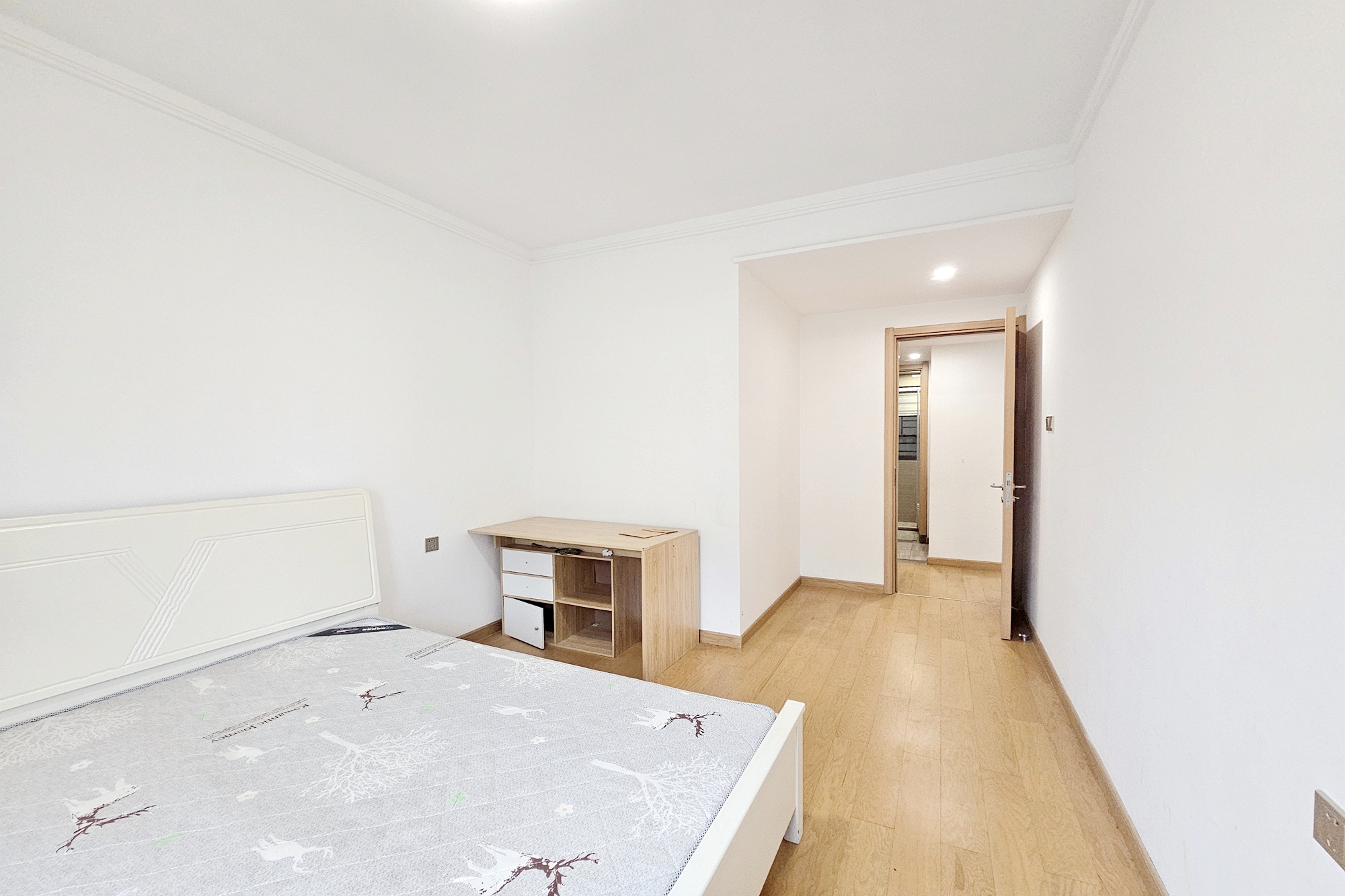 阳光城尚东湾青柠园  3室2厅1卫    92.0万 阳光城尚东湾青柠园  3室2厅1卫    92.0万卧室