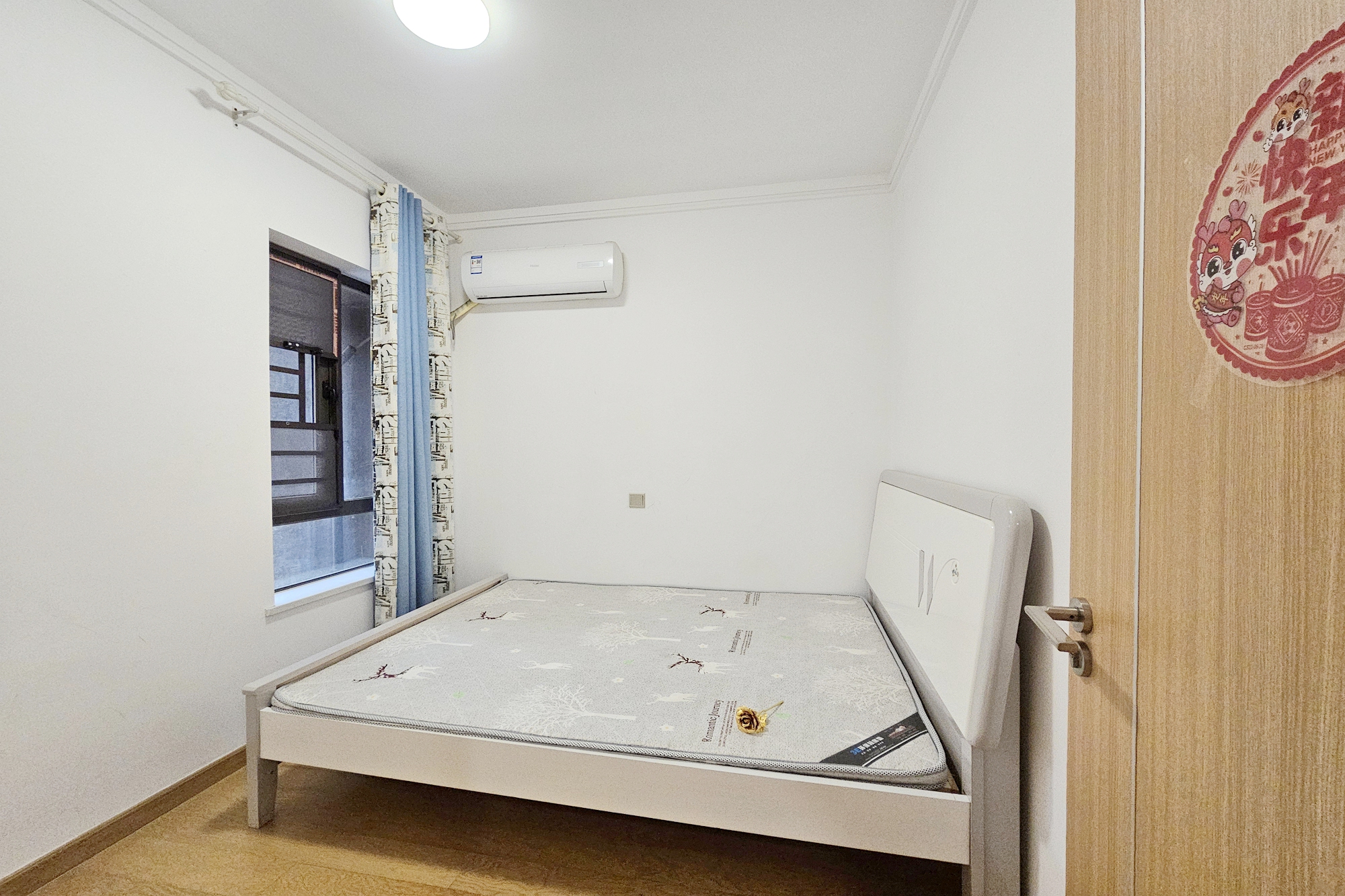 阳光城尚东湾青柠园  3室2厅1卫    92.0万 阳光城尚东湾青柠园  3室2厅1卫    92.0万卧室