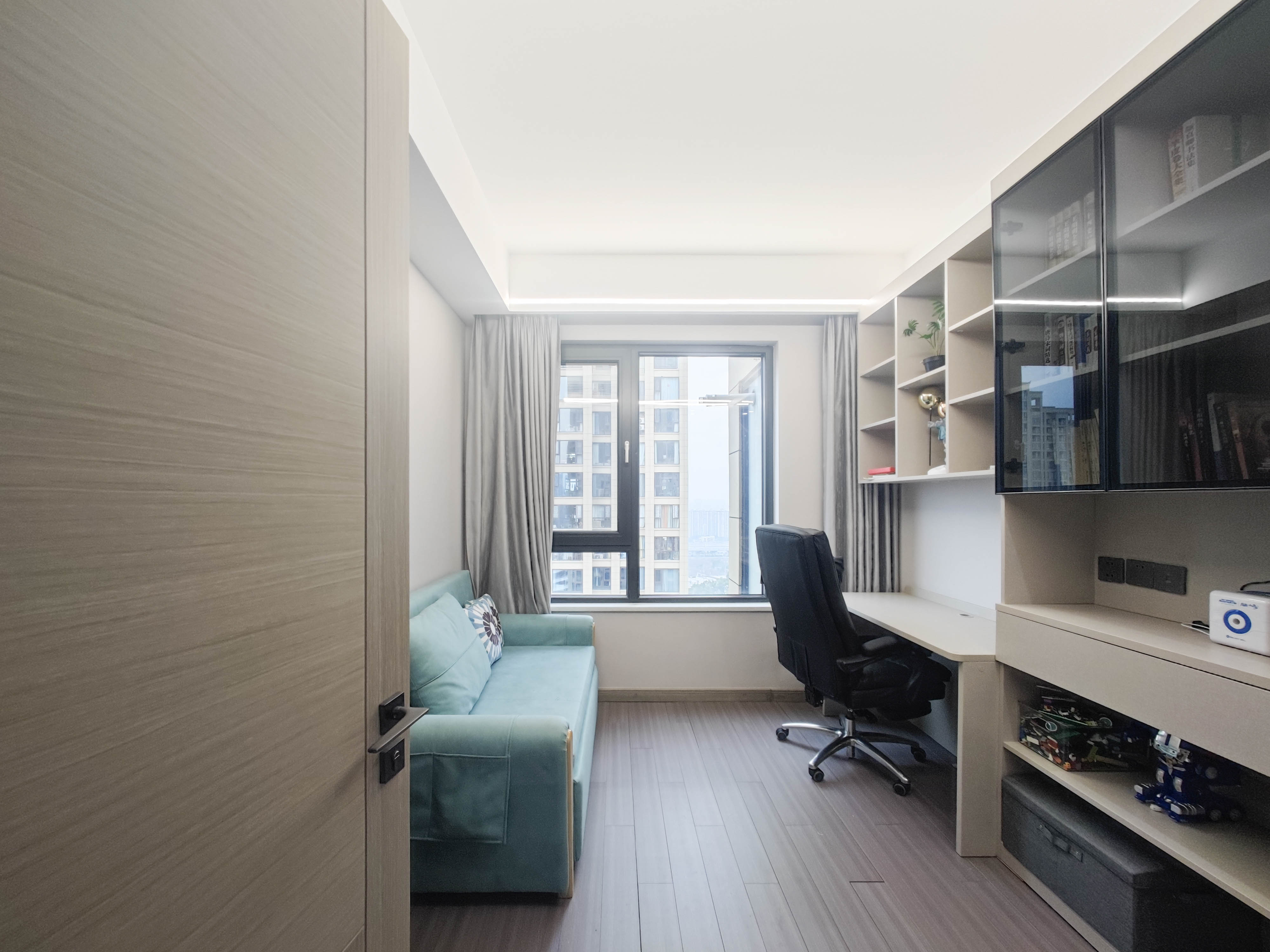 长房半岛蓝湾（观山月）  5室2厅2卫    185.0万其他