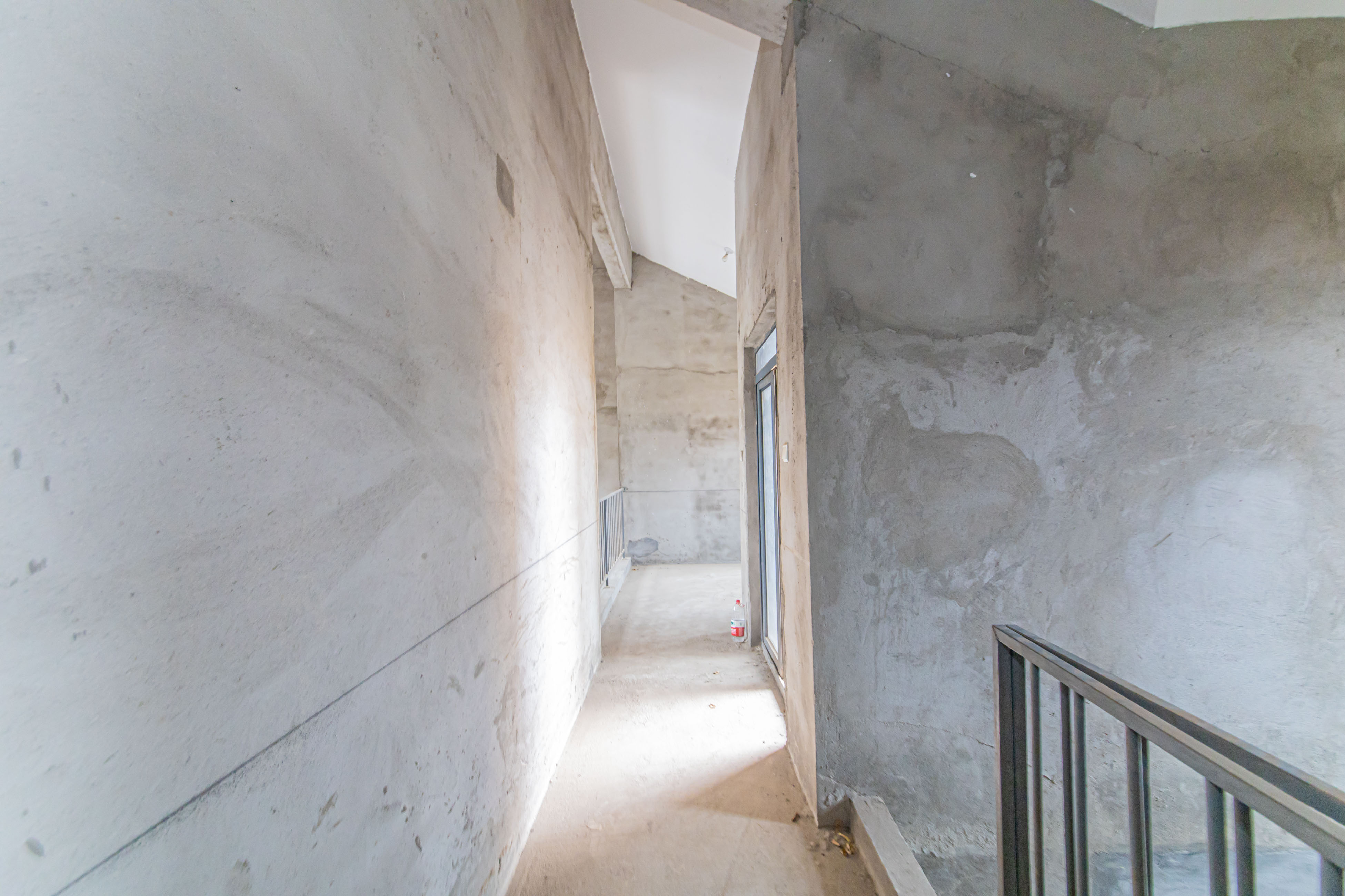 中建芙蓉和苑  5室2厅1卫   325.00万其他