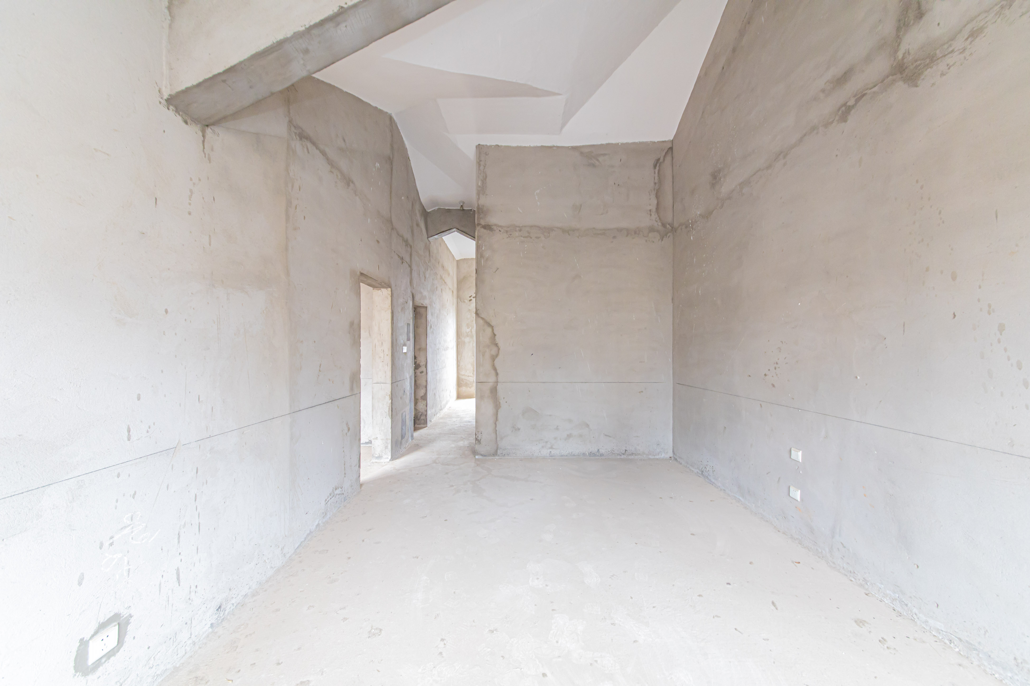 中建芙蓉和苑  5室2厅1卫   325.00万卧室