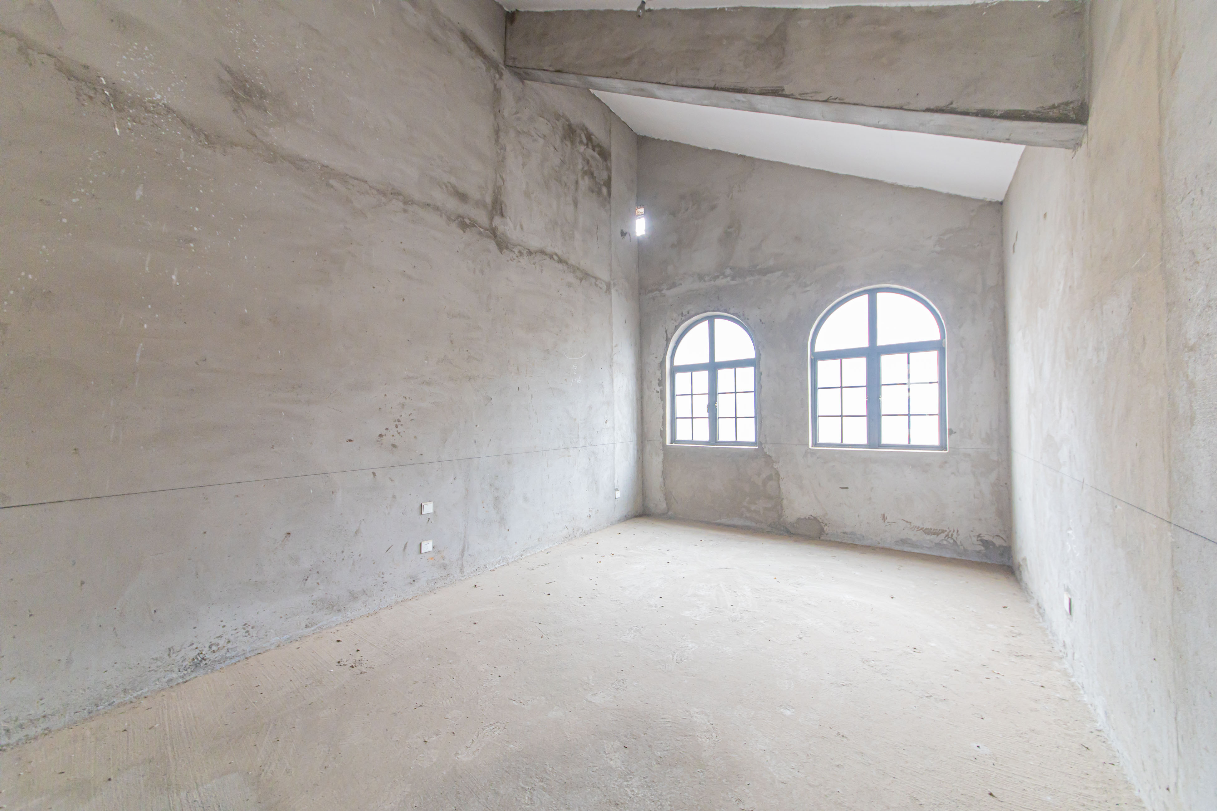 中建芙蓉和苑  5室2厅1卫   325.00万卧室