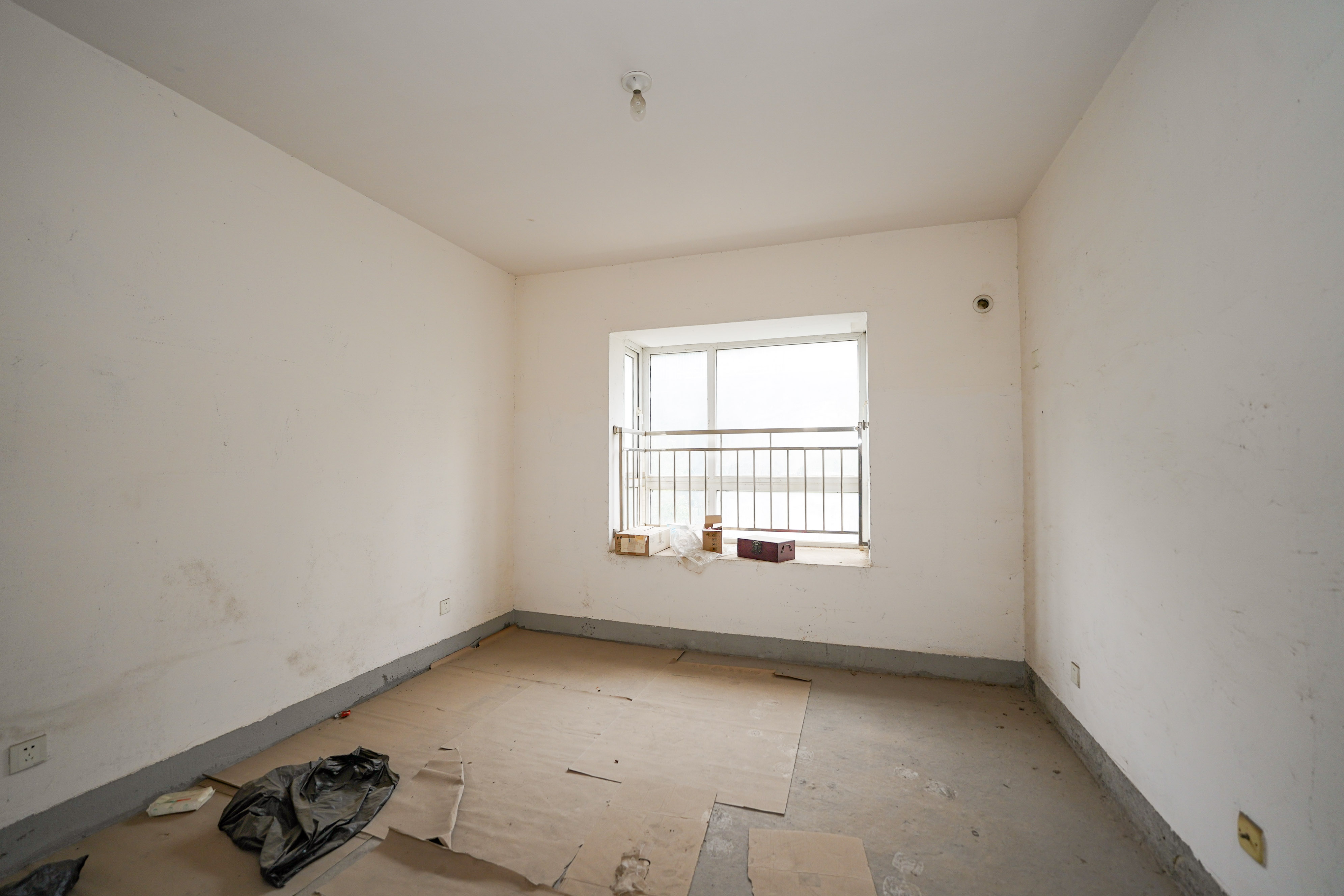 鑫天山城明珠  2室2厅1卫    29.99万 鑫天山城明珠  2室2厅1卫    29.99万卧室