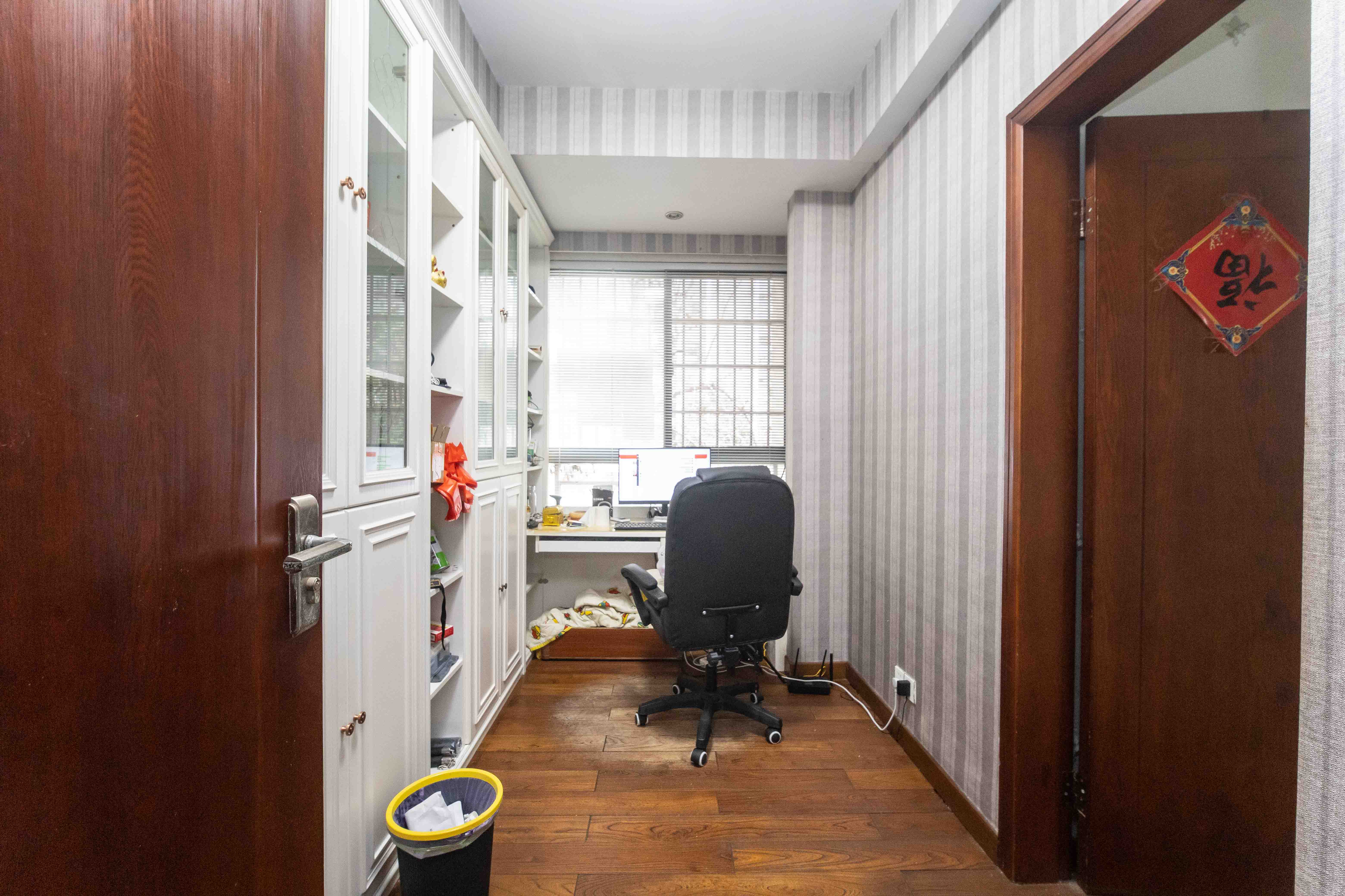 银港水晶城  4室2厅2卫    113.8万其他