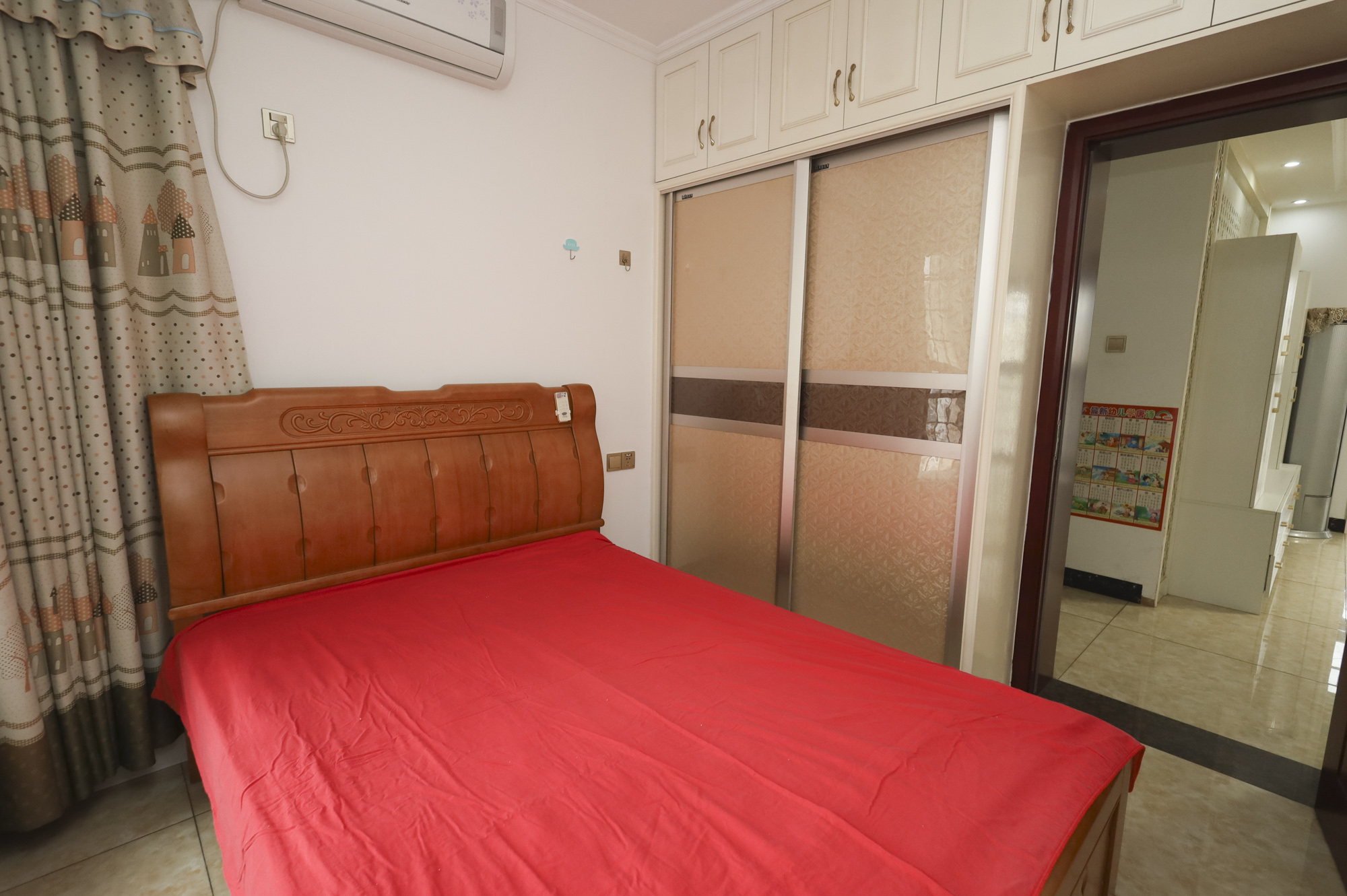 秀峰景园(领秀峰) 1室2厅1卫 80.0万 秀峰景园(领秀峰) 1室2厅1卫 80.0万卧室