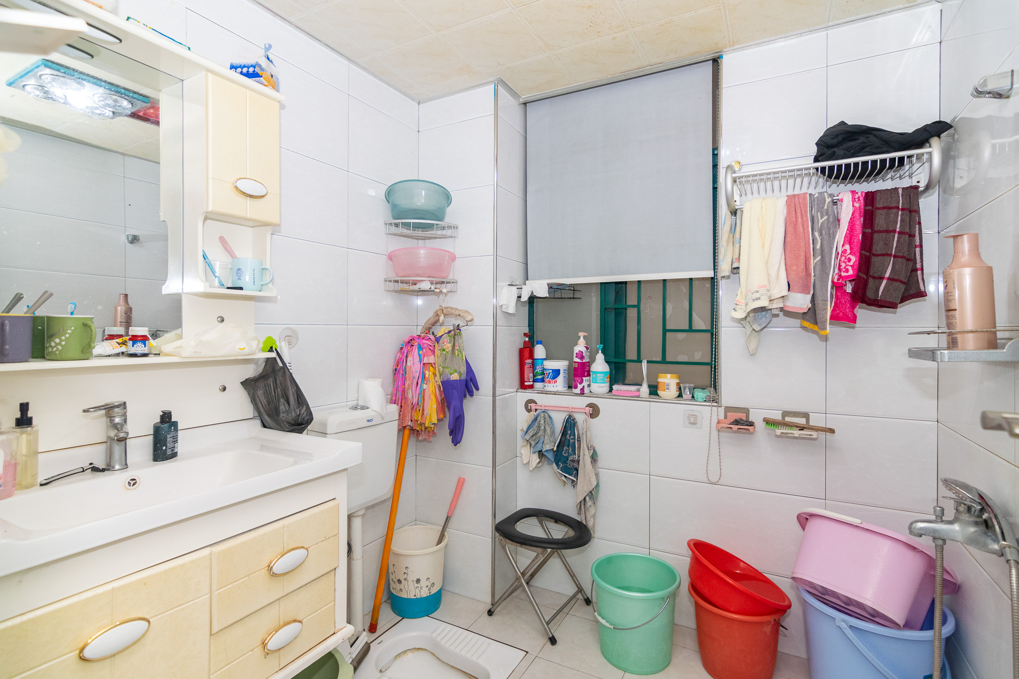 湘峰广场  1室2厅1卫    40.0万卫生间