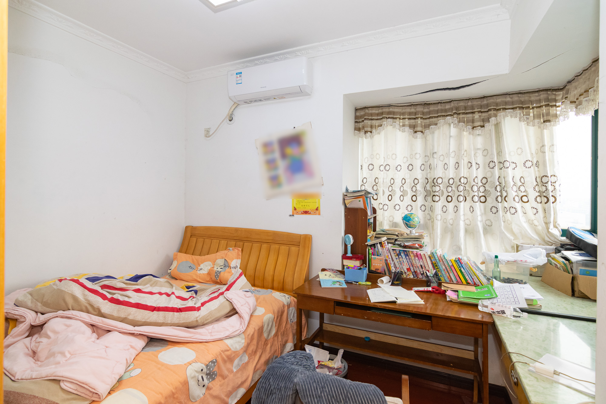 湘峰广场  1室2厅1卫    40.0万卧室