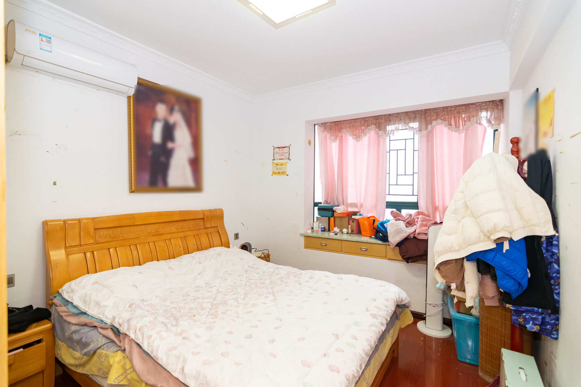 湘峰广场  1室2厅1卫    40.0万卧室