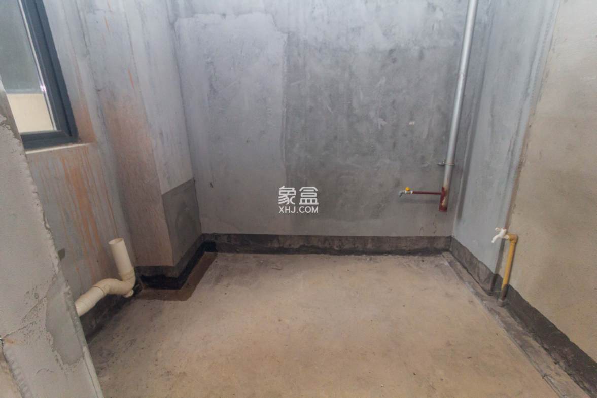 日盛湖湘花苑  4室2厅2卫    78.0万 日盛湖湘花苑  4室2厅2卫    78.0万厨房