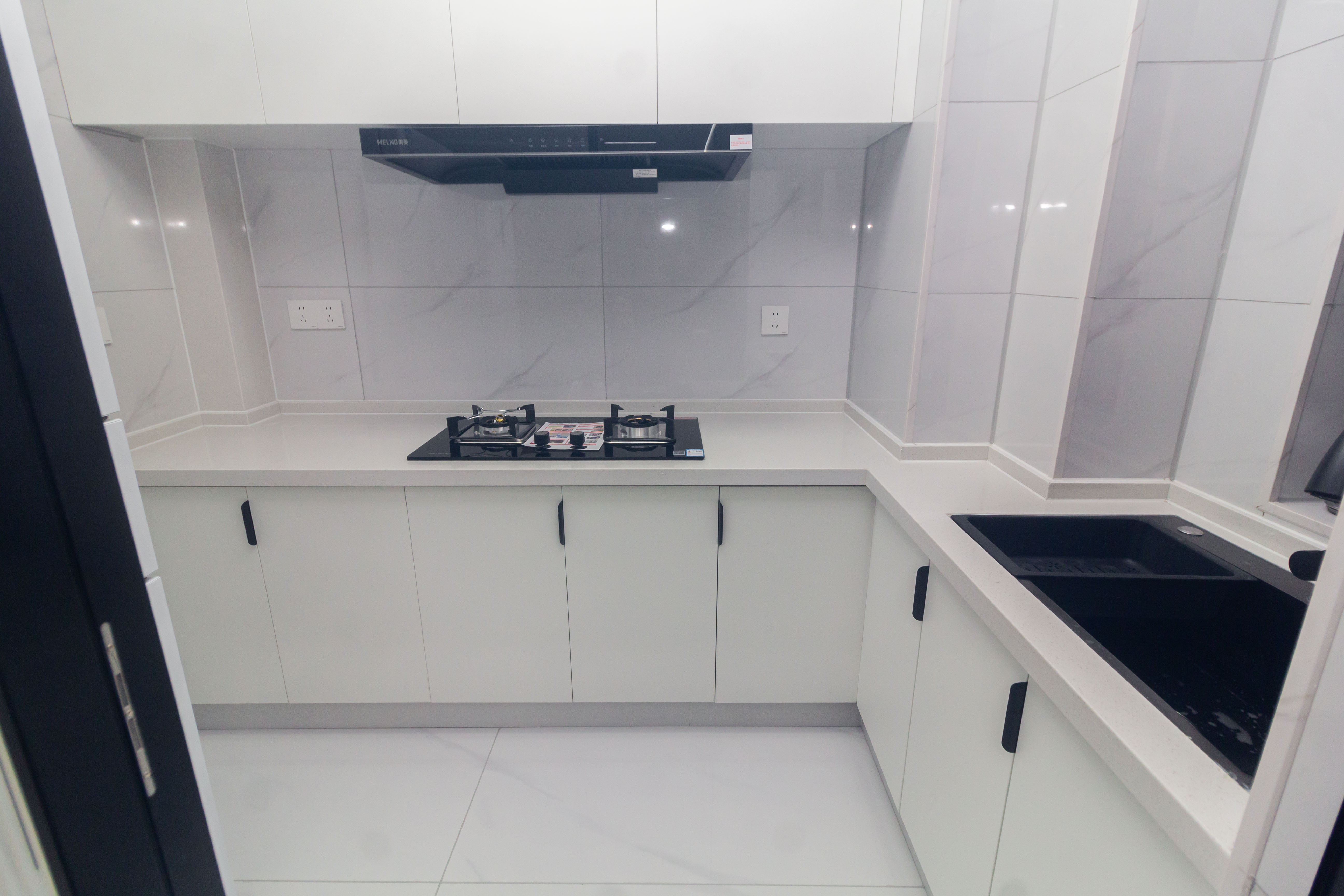 紫华郡 4室2厅2卫 71.8万 紫华郡 4室2厅2卫 71.8万厨房