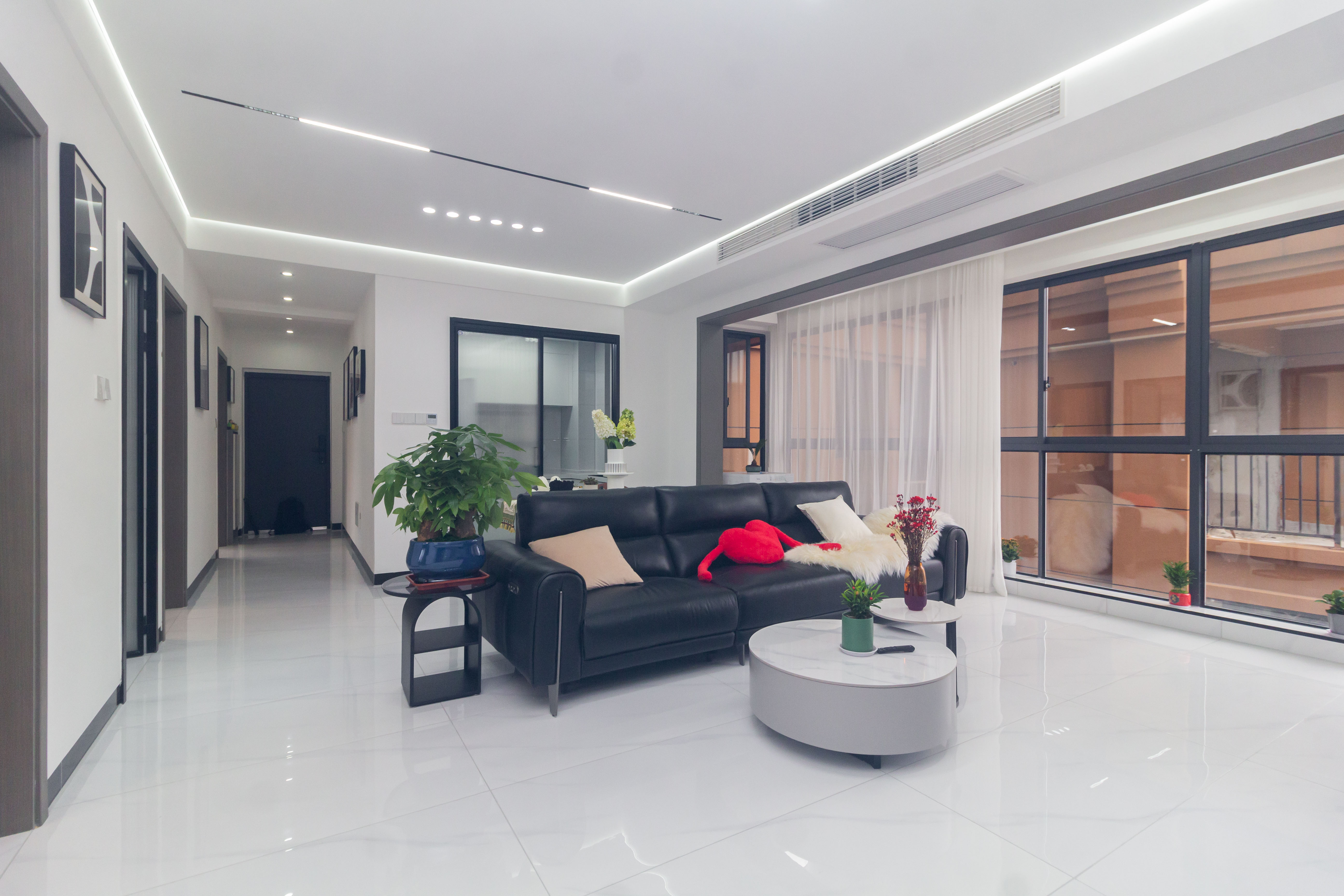 紫华郡 4室2厅2卫 71.8万 紫华郡 4室2厅2卫 71.8万客厅