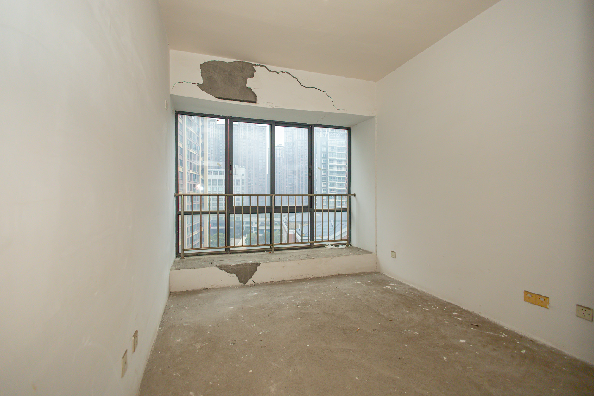 恒基凯旋门一二期 3室2厅2卫 125.0万 恒基凯旋门一二期 3室2厅2卫 125.0万卧室