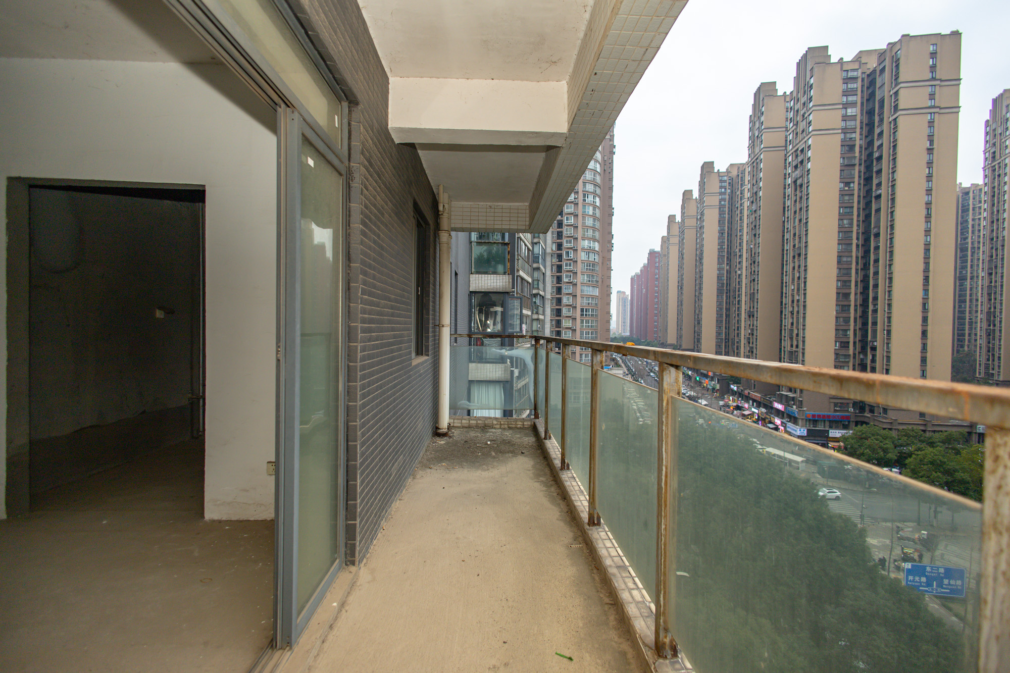 恒基凯旋门一二期 3室2厅2卫 125.0万 恒基凯旋门一二期 3室2厅2卫 125.0万阳台