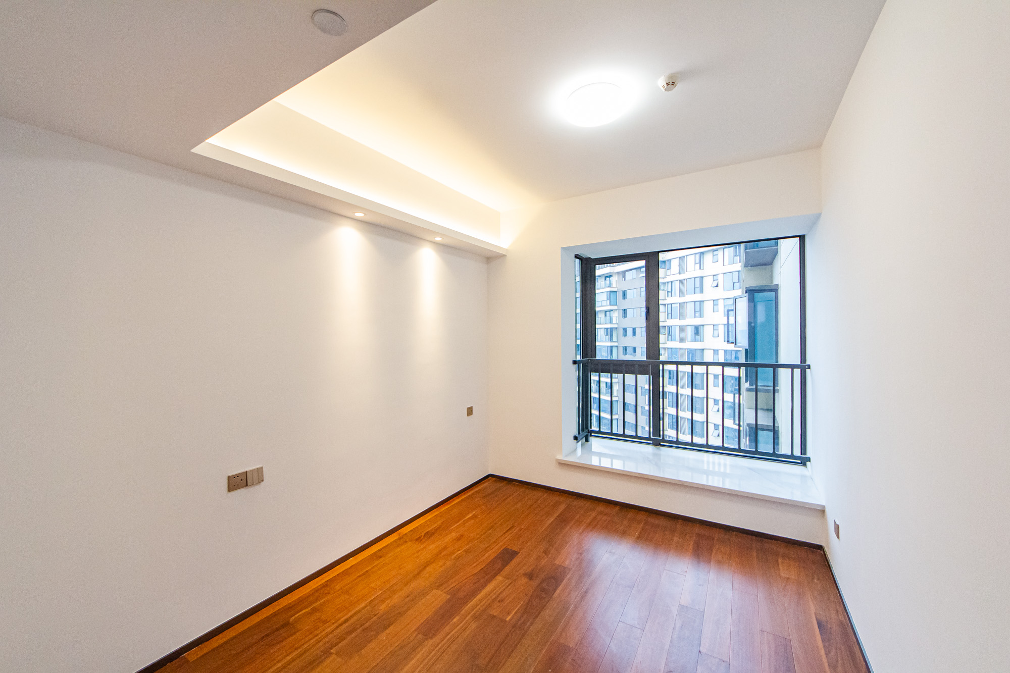 北辰瀚江府 4室2厅2卫 240.0万 北辰瀚江府 4室2厅2卫 240.0万卧室