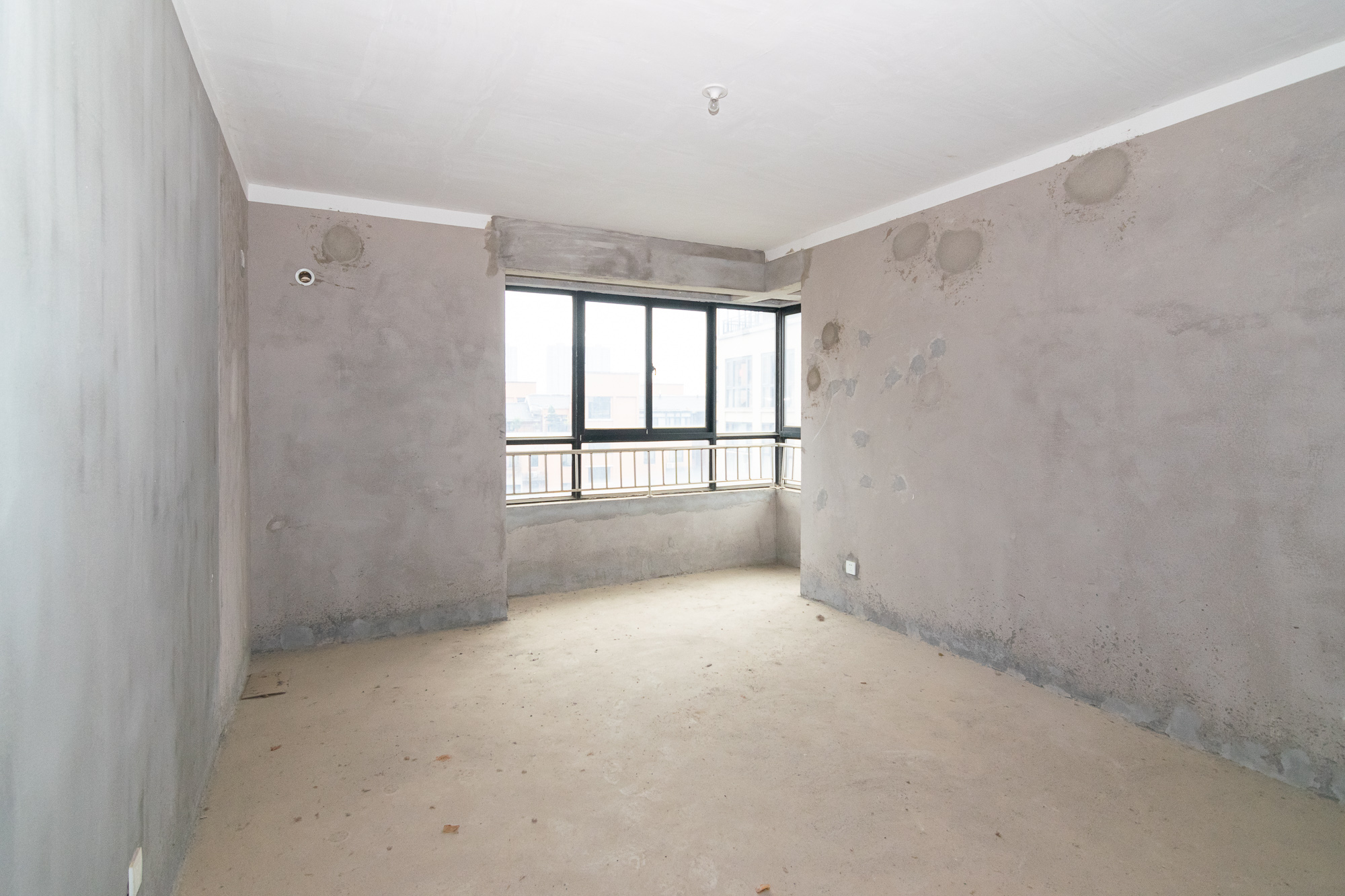 丽景华庭 3室1厅1卫 75.0万 丽景华庭 3室1厅1卫 75.0万卧室