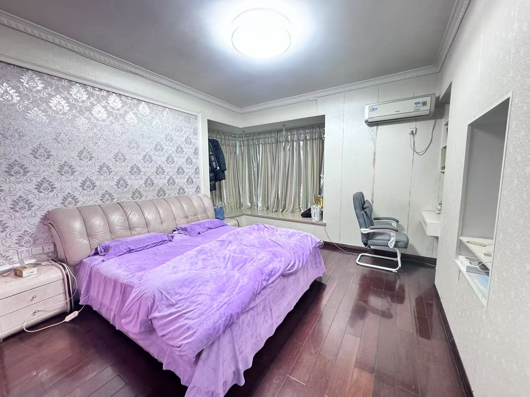 四季花园  4室2厅2卫    68.0万 四季花园  4室2厅2卫    68.0万室内图