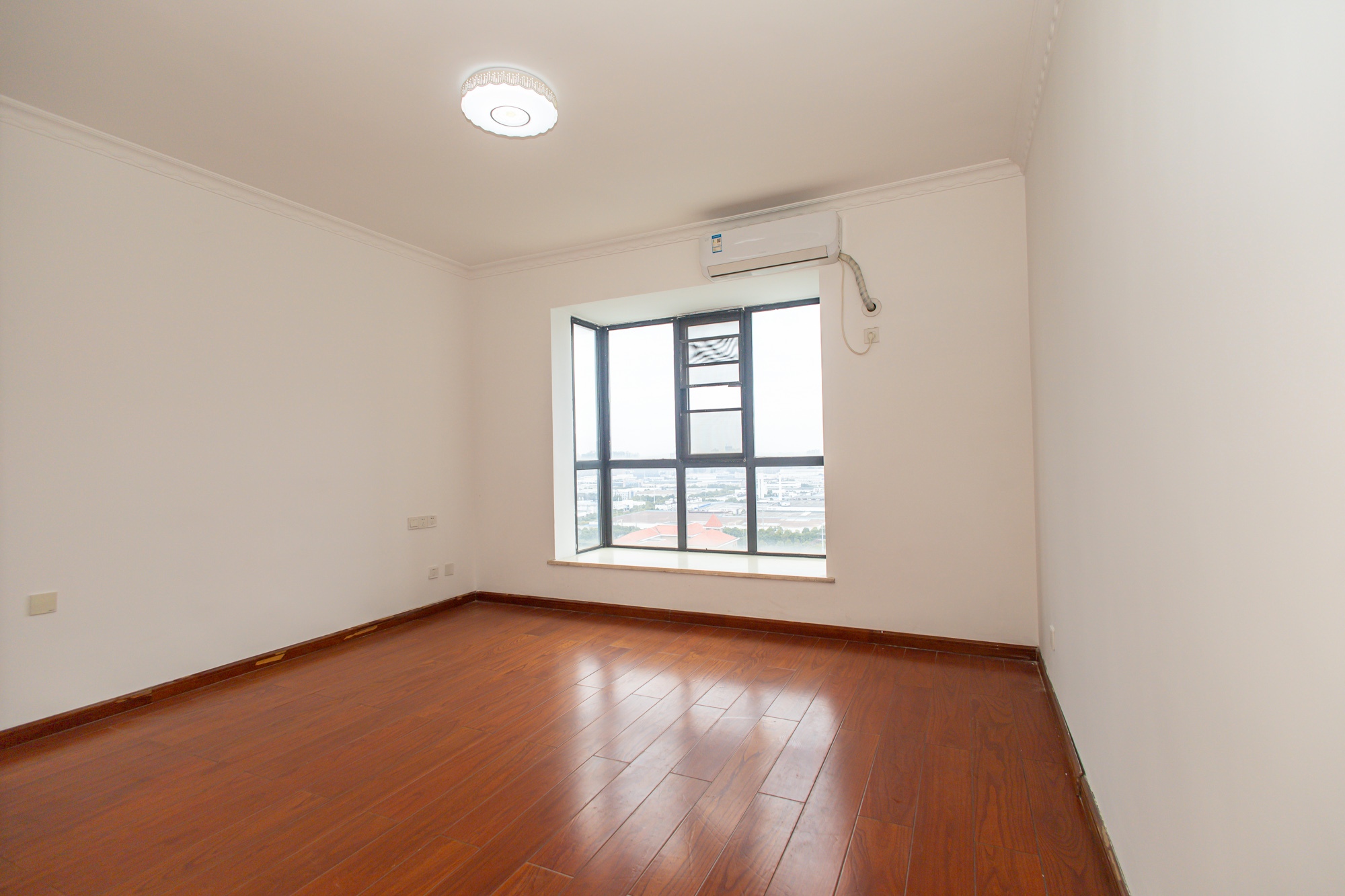 星电恬园  3室2厅2卫    105.0万 星电恬园  3室2厅2卫    105.0万卧室