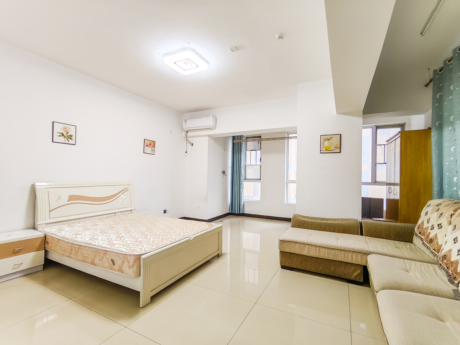 MOMA当代广场  1室1厅1卫    46.8万 MOMA当代广场  1室1厅1卫    46.8万客厅