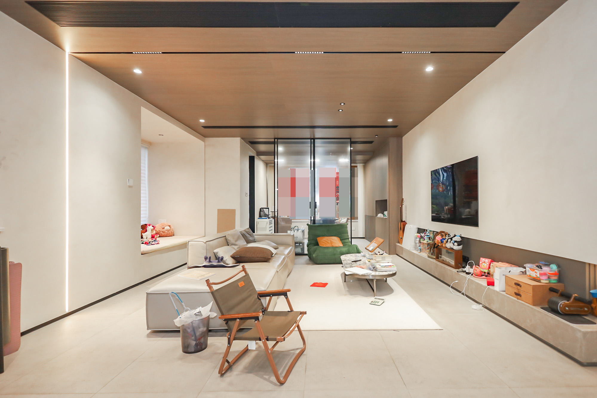 绿地湖湘中心  3室2厅2卫    370.0万 绿地湖湘中心  3室2厅2卫    370.0万客厅