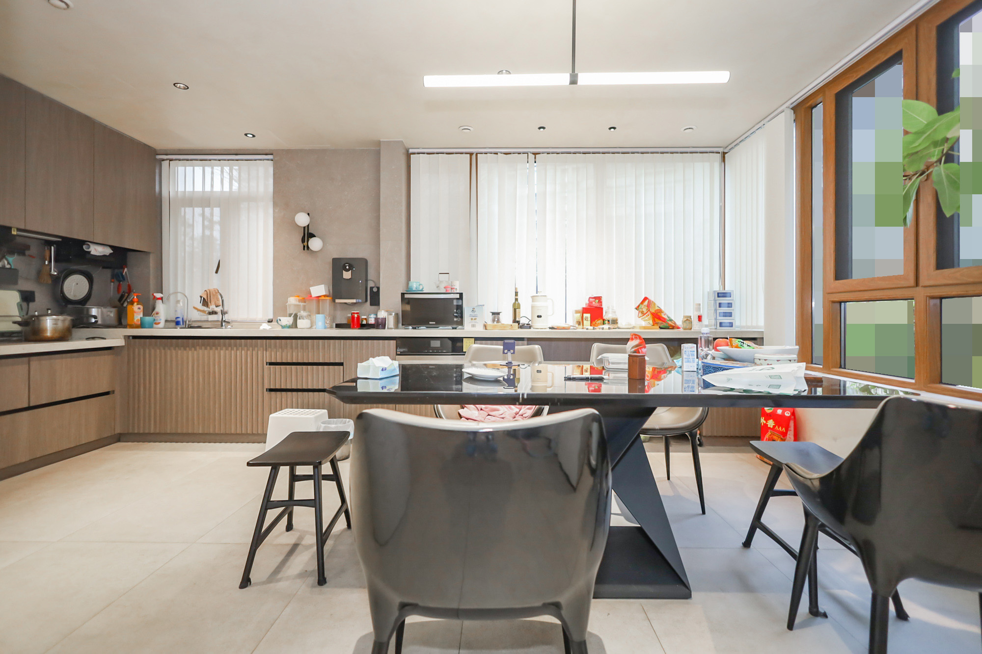 绿地湖湘中心  3室2厅2卫    370.0万 绿地湖湘中心  3室2厅2卫    370.0万厨房