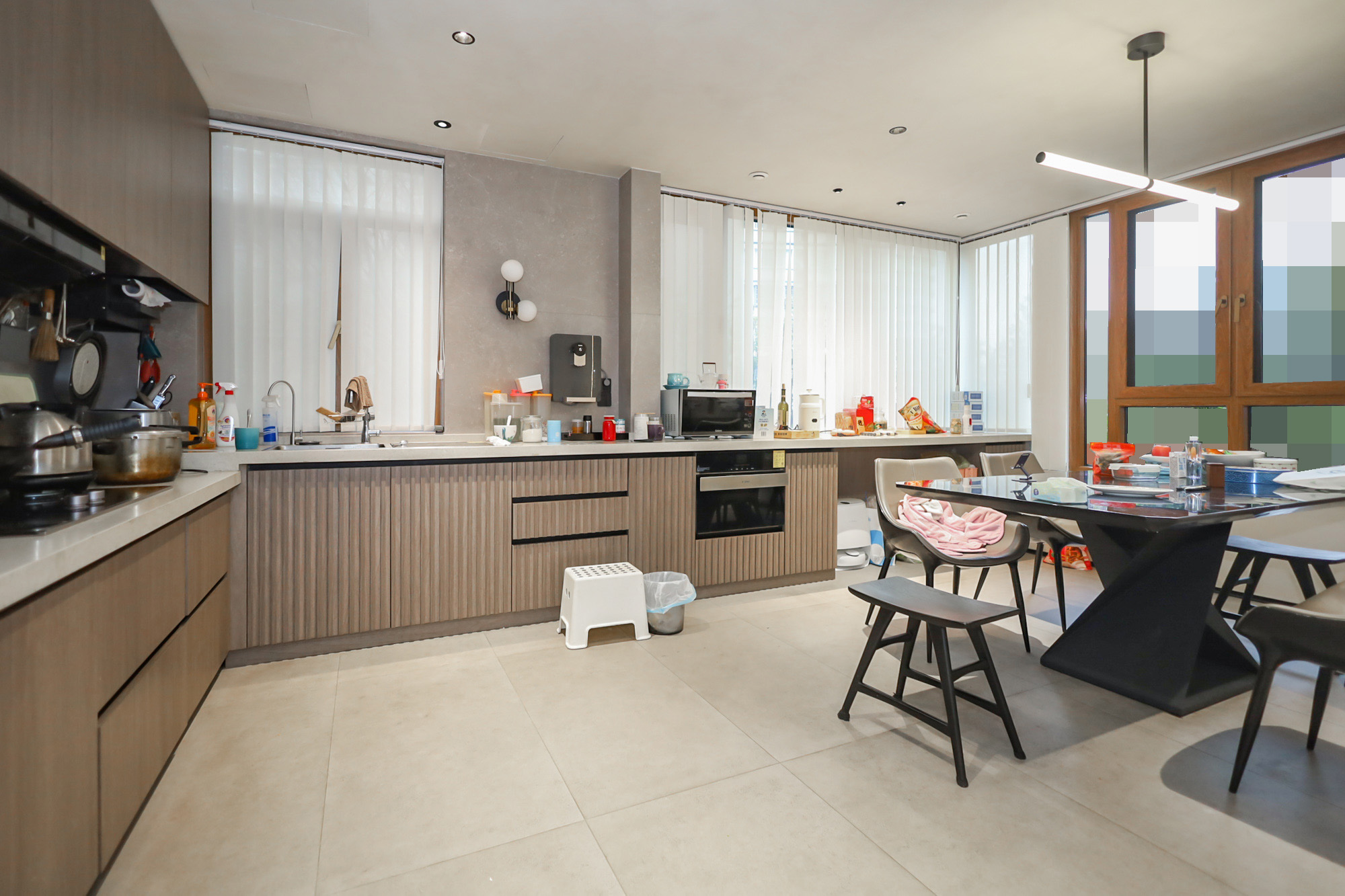 绿地湖湘中心  3室2厅2卫    370.0万 绿地湖湘中心  3室2厅2卫    370.0万厨房