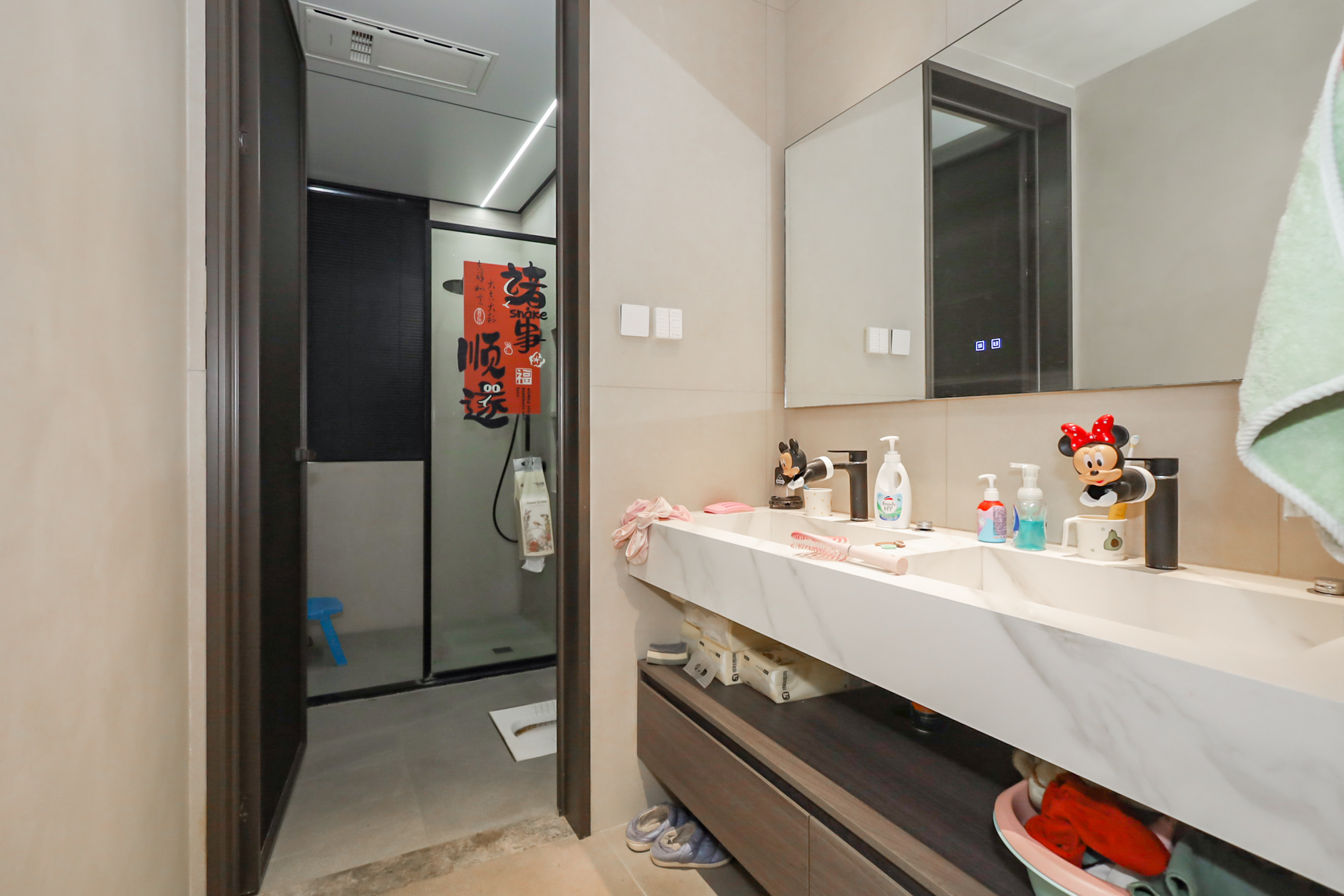 绿地湖湘中心  3室2厅2卫    370.0万 绿地湖湘中心  3室2厅2卫    370.0万卫生间