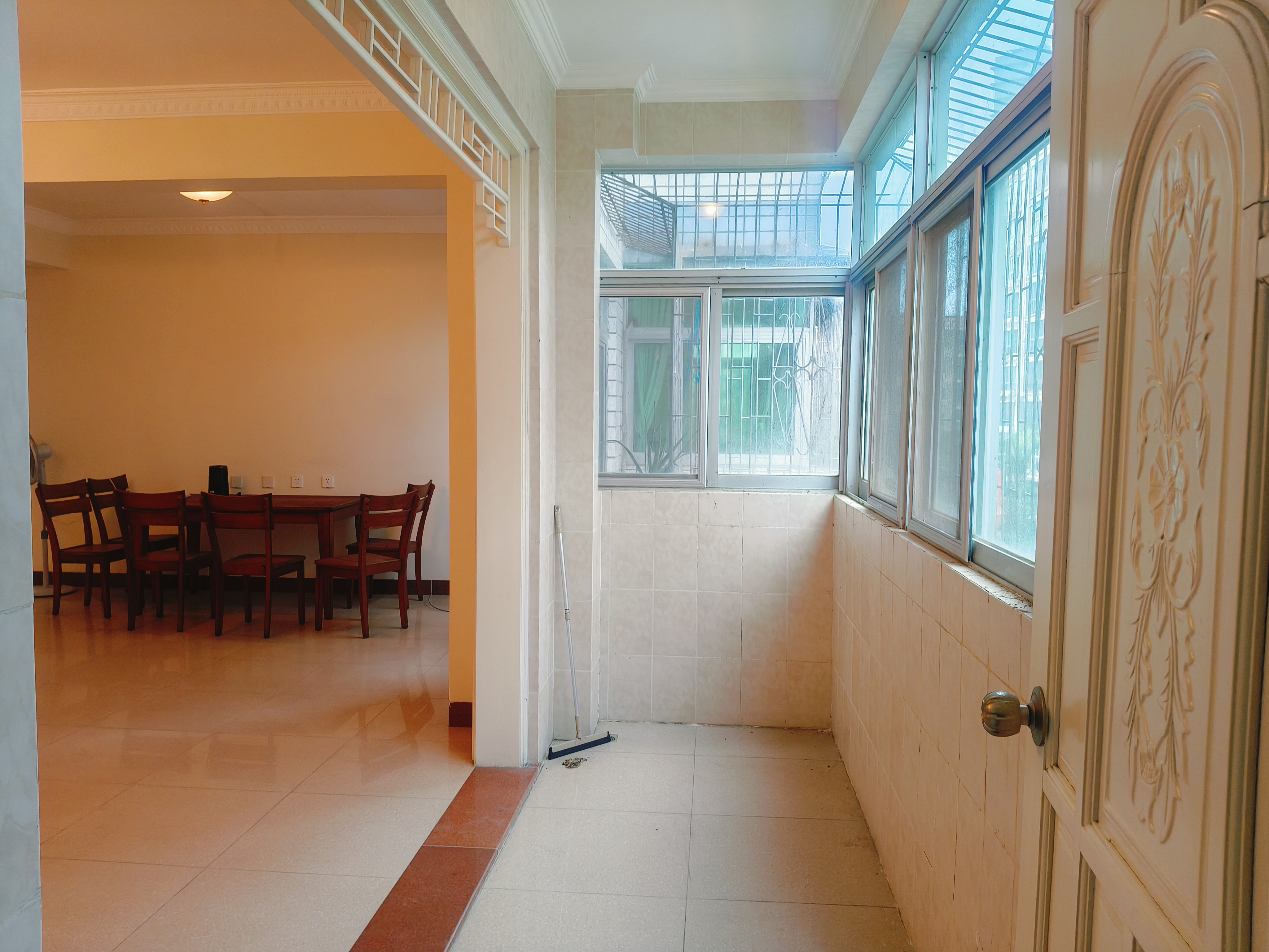 工人疗养院 3室2厅2卫 2300.0元/月 工人疗养院 3室2厅2卫 2300.0元/月室内图