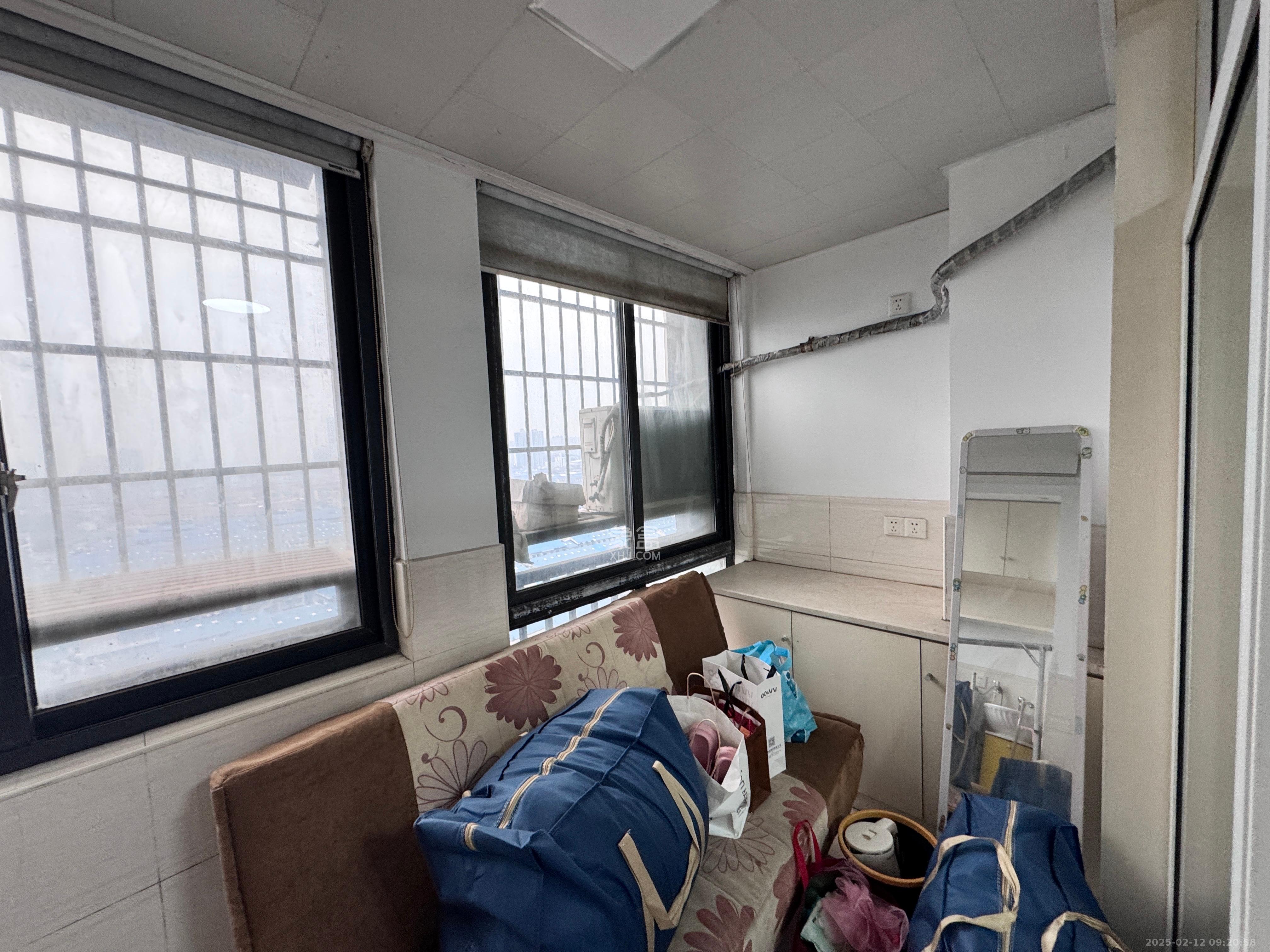 尚都花园城 1室1厅1卫 1100.0元/月 尚都花园城 1室1厅1卫 1100.0元/月室内图