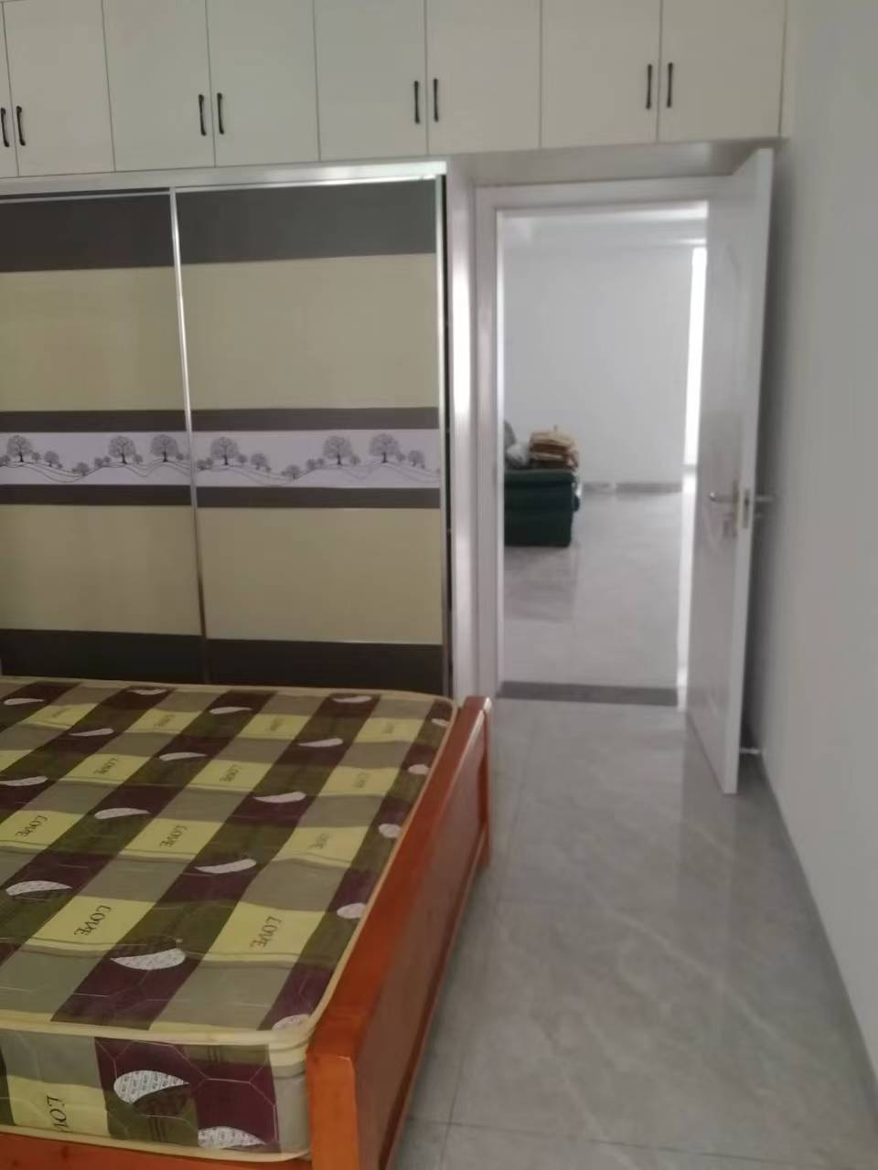 互助小区 3室2厅2卫 1800.0元/月 互助小区 3室2厅2卫 1800.0元/月室内图