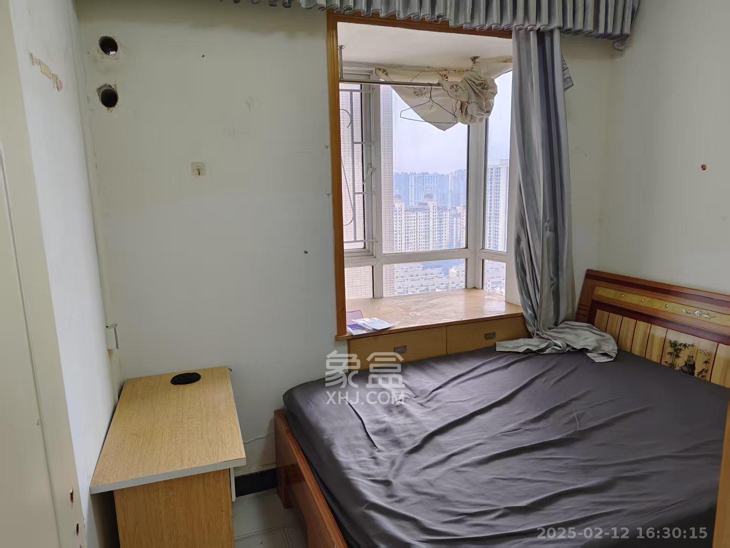 芙蓉上河图 5室2厅1卫 2500.0元/月 芙蓉上河图 5室2厅1卫 2500.0元/月室内图