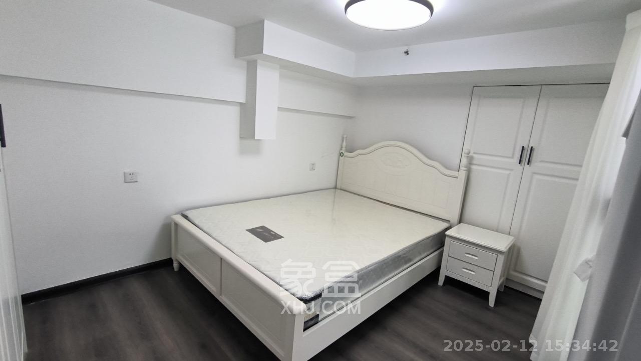 荣盛花语书苑  2室1厅1卫   2200.00元/月室内图